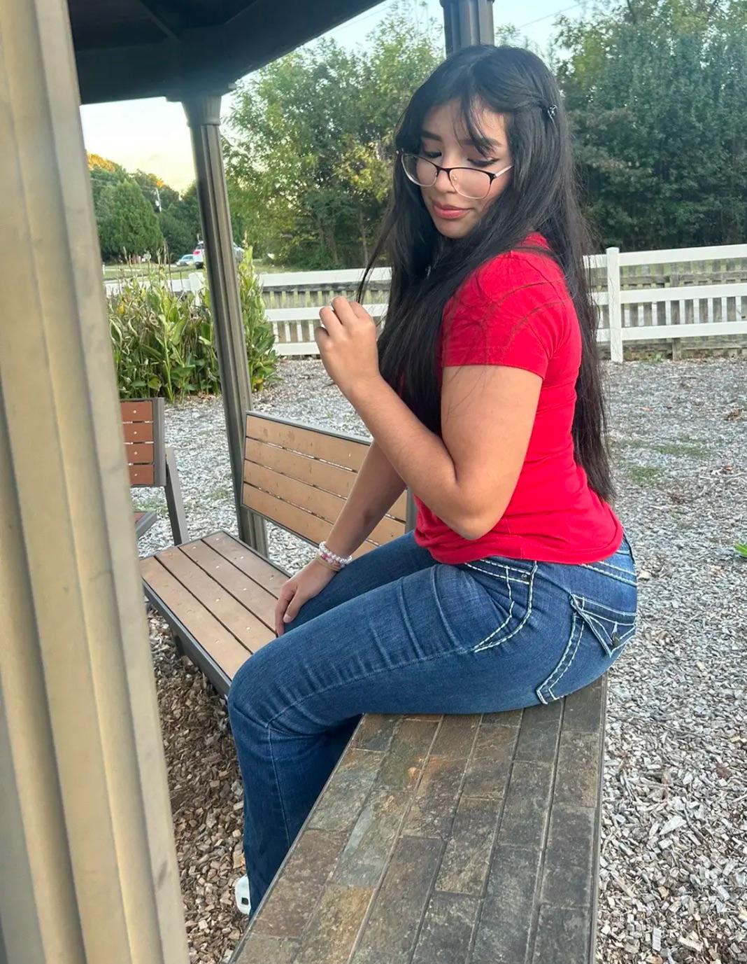 Alys2hot4u : Alys2hot4u