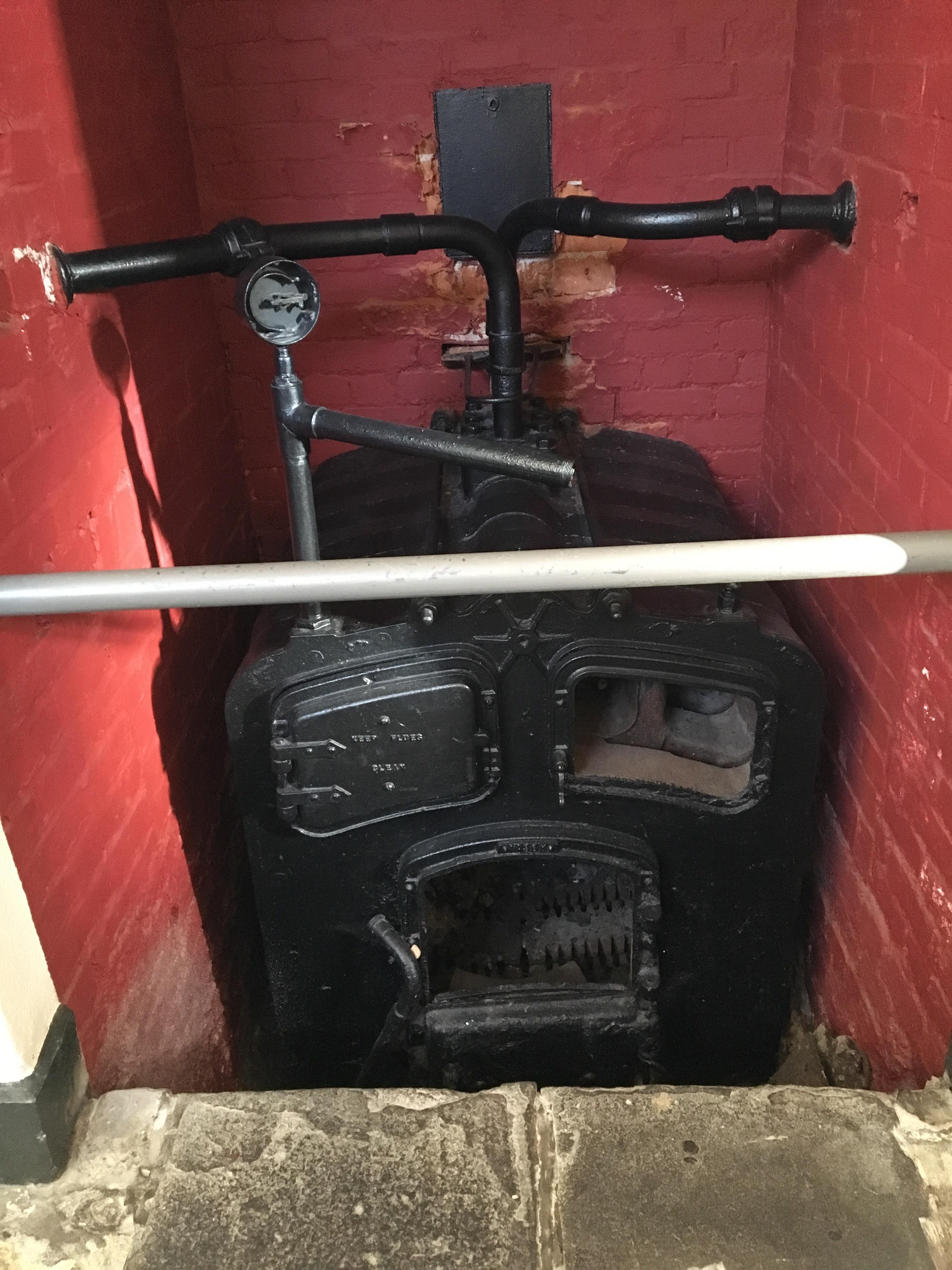 Jaw dropping stove in Kilkenny Castle in Ireland. r/pics