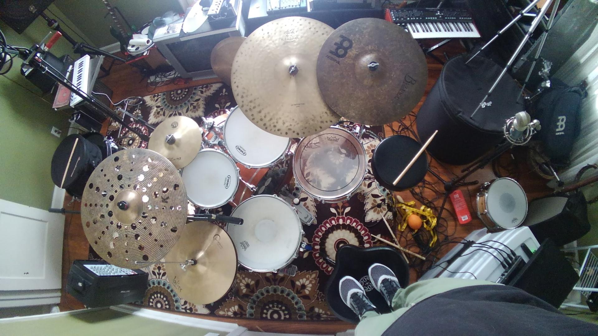 A good rug really ties the music room together r/drums