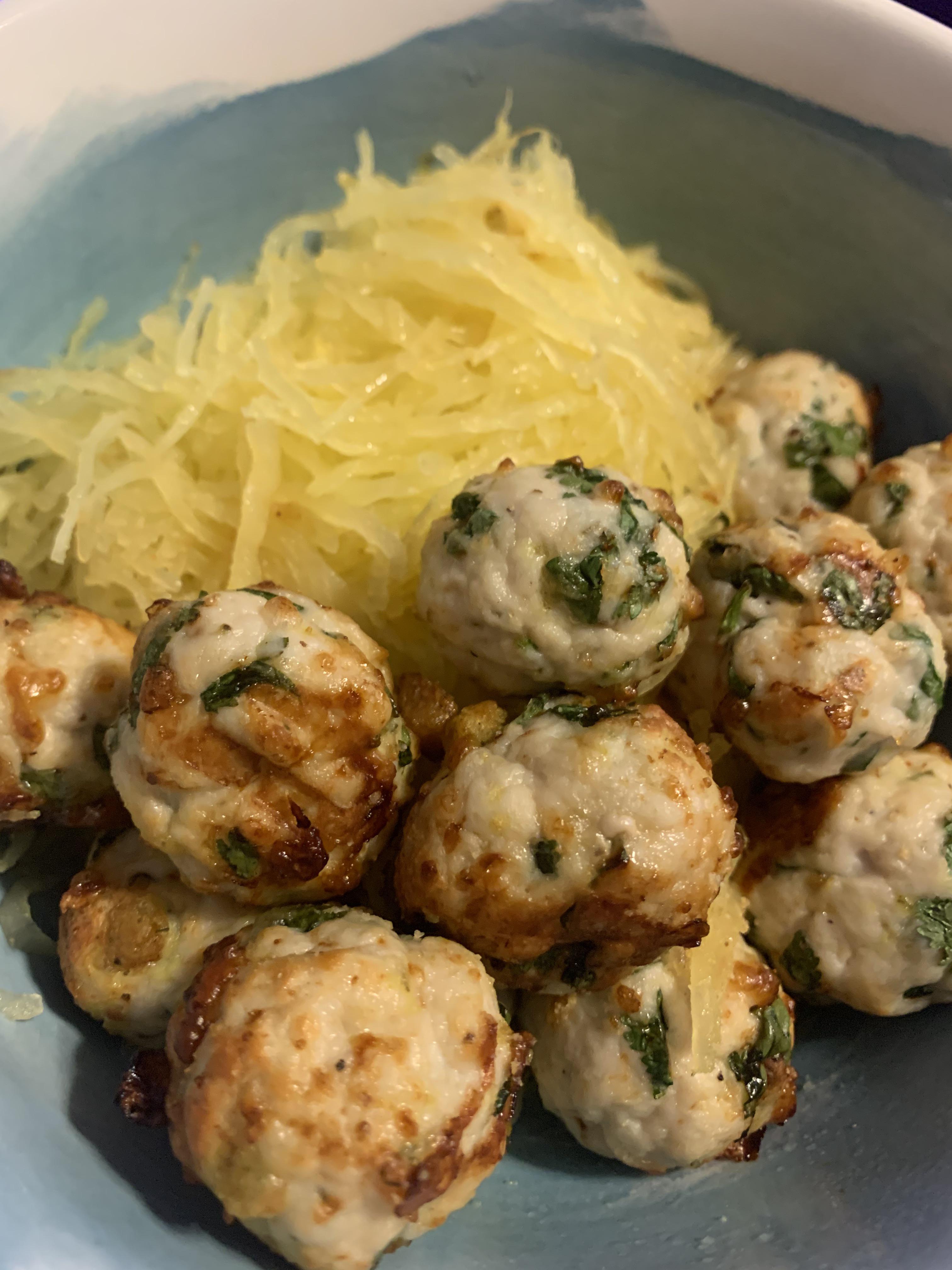 Garlic and cilantro turkey meatballs with spaghetti squash 🤤🤤 r/OptaVia