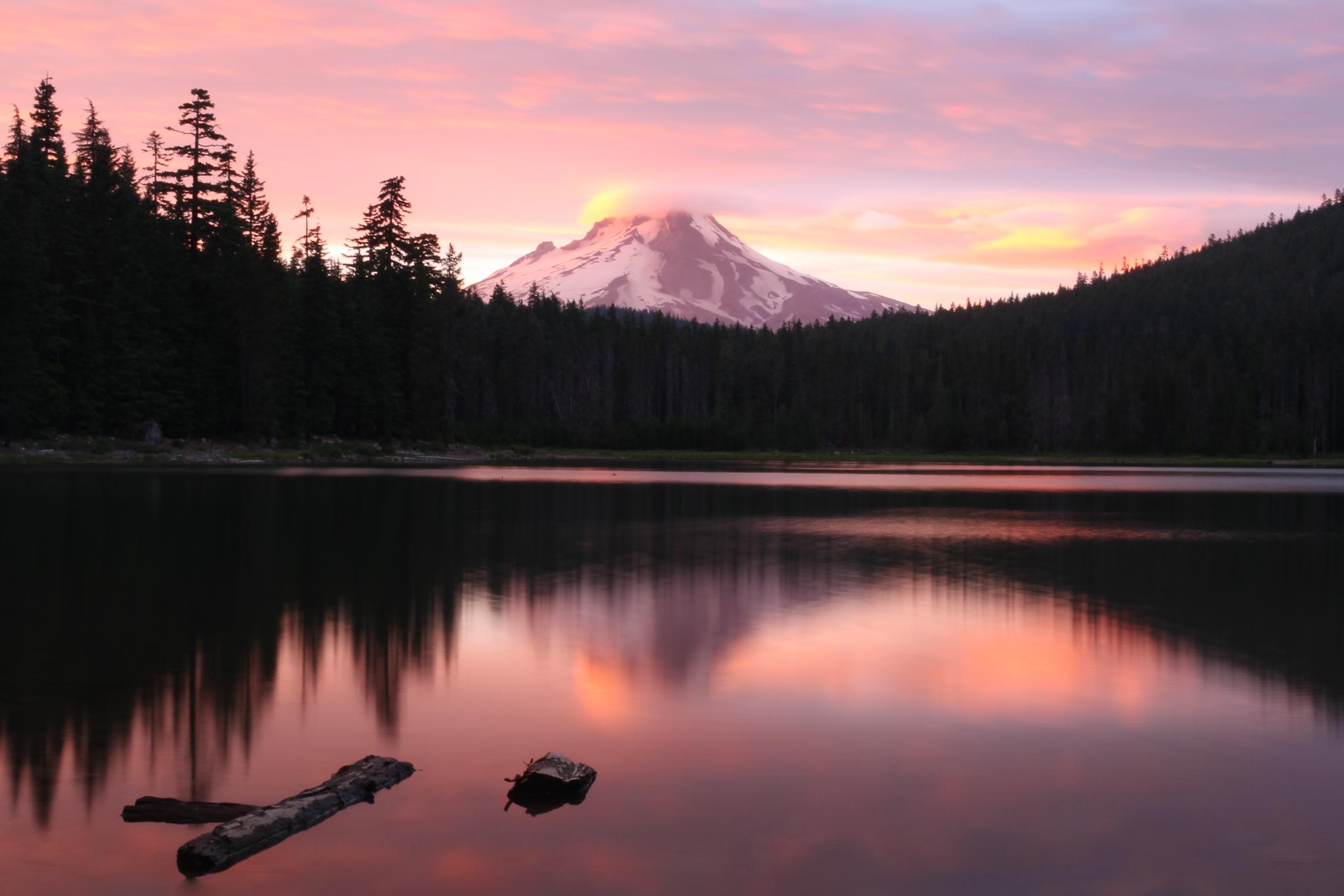 Camping at Frog Lake, Oregon. [OC] [2048x1365] r/EarthPorn