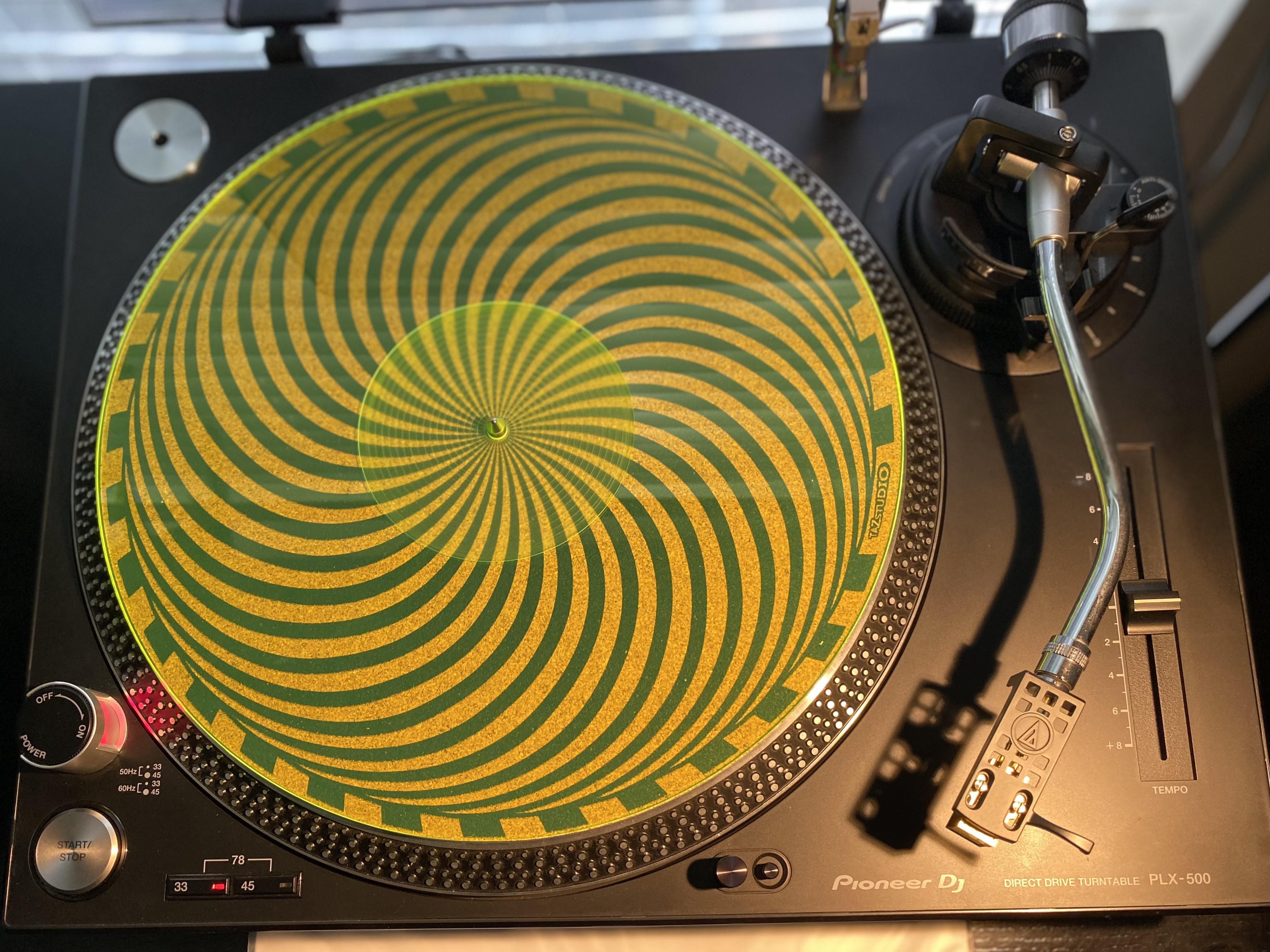 Got in an acrylic platter to help with static but am missing the design