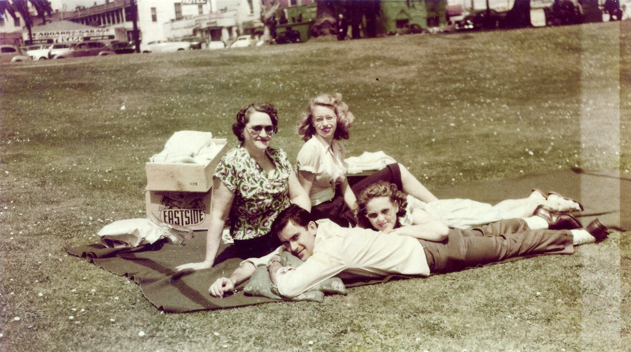 Picnic, 1950's r/TheWayWeWere
