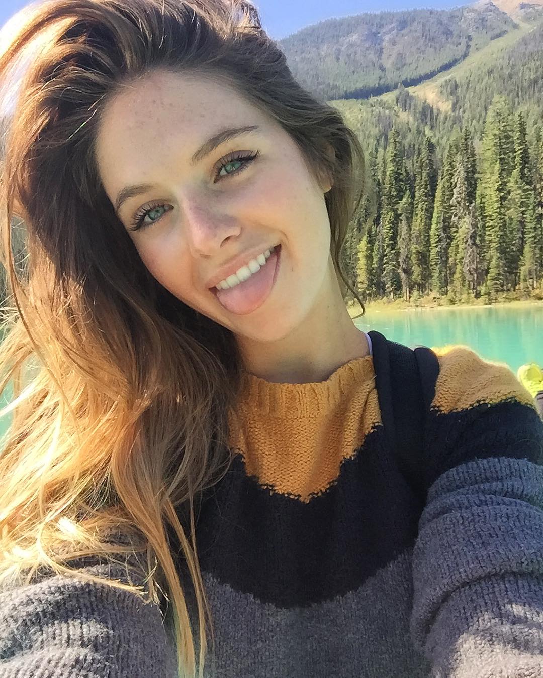 Quebec Girl r/PrettyGirls