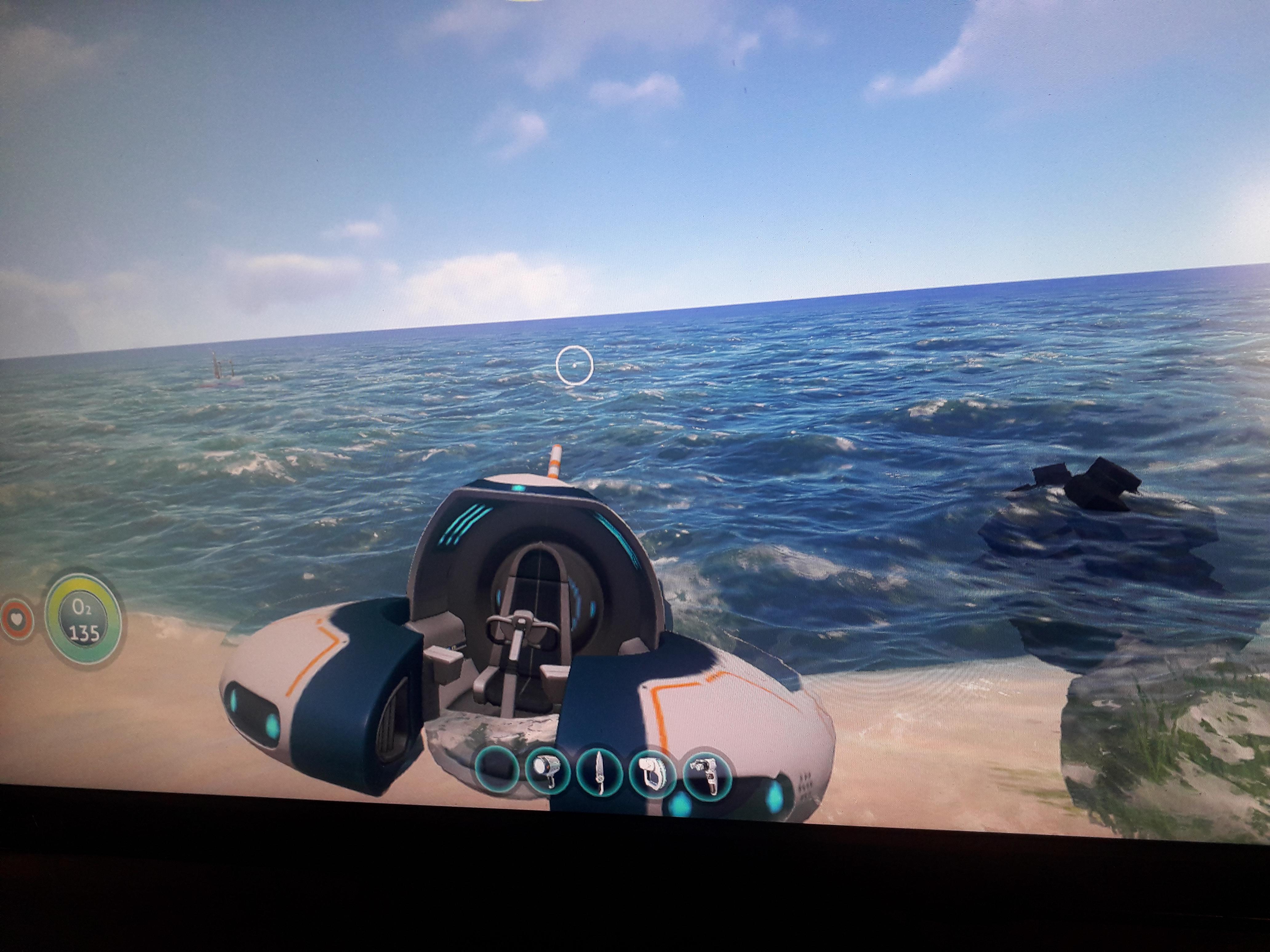 [No Spoiler] Help, my seamoth is stuck! I just built it and my stupid