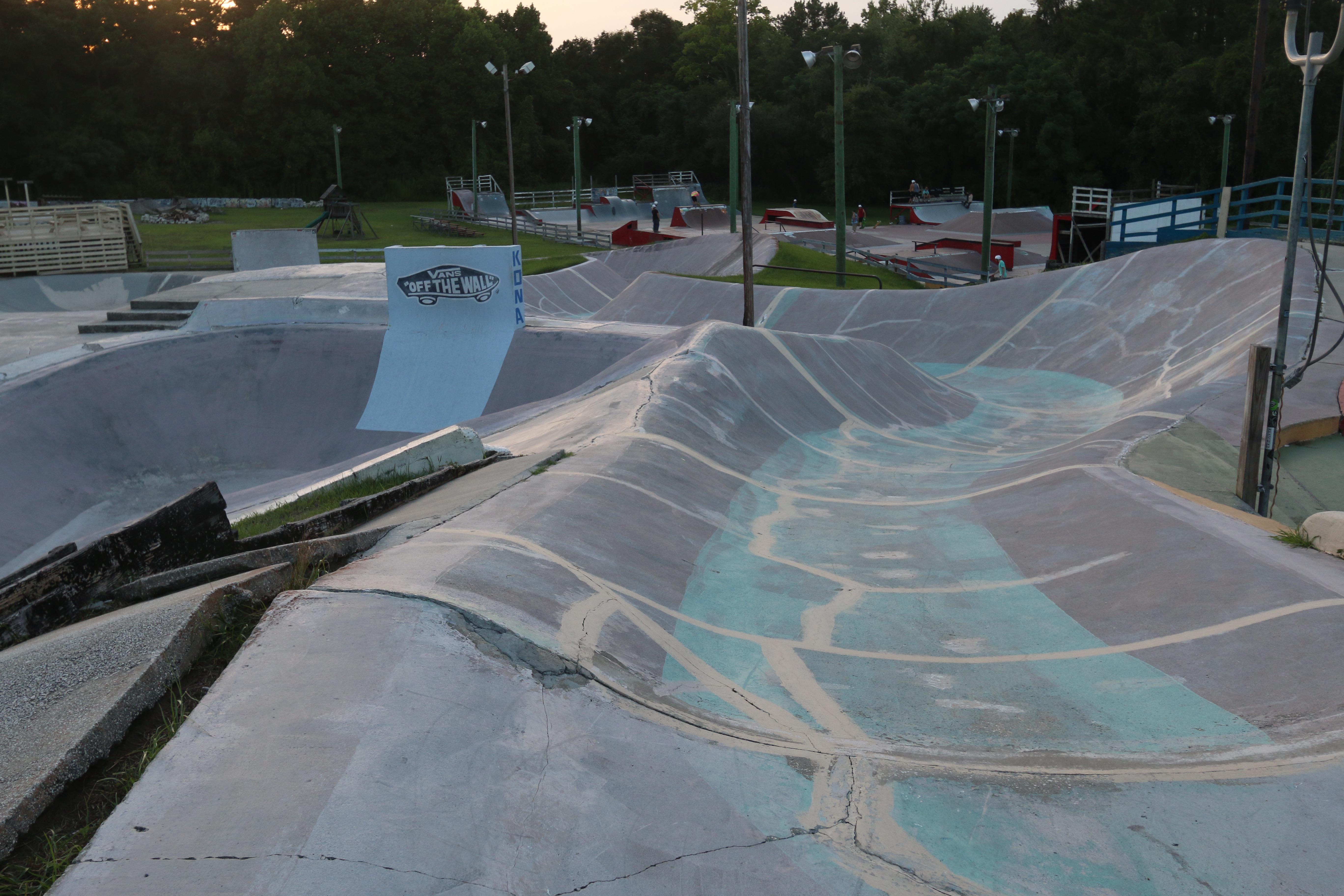 Skateboarder's Paradise Exploring the 10 Biggest Skateparks in the US