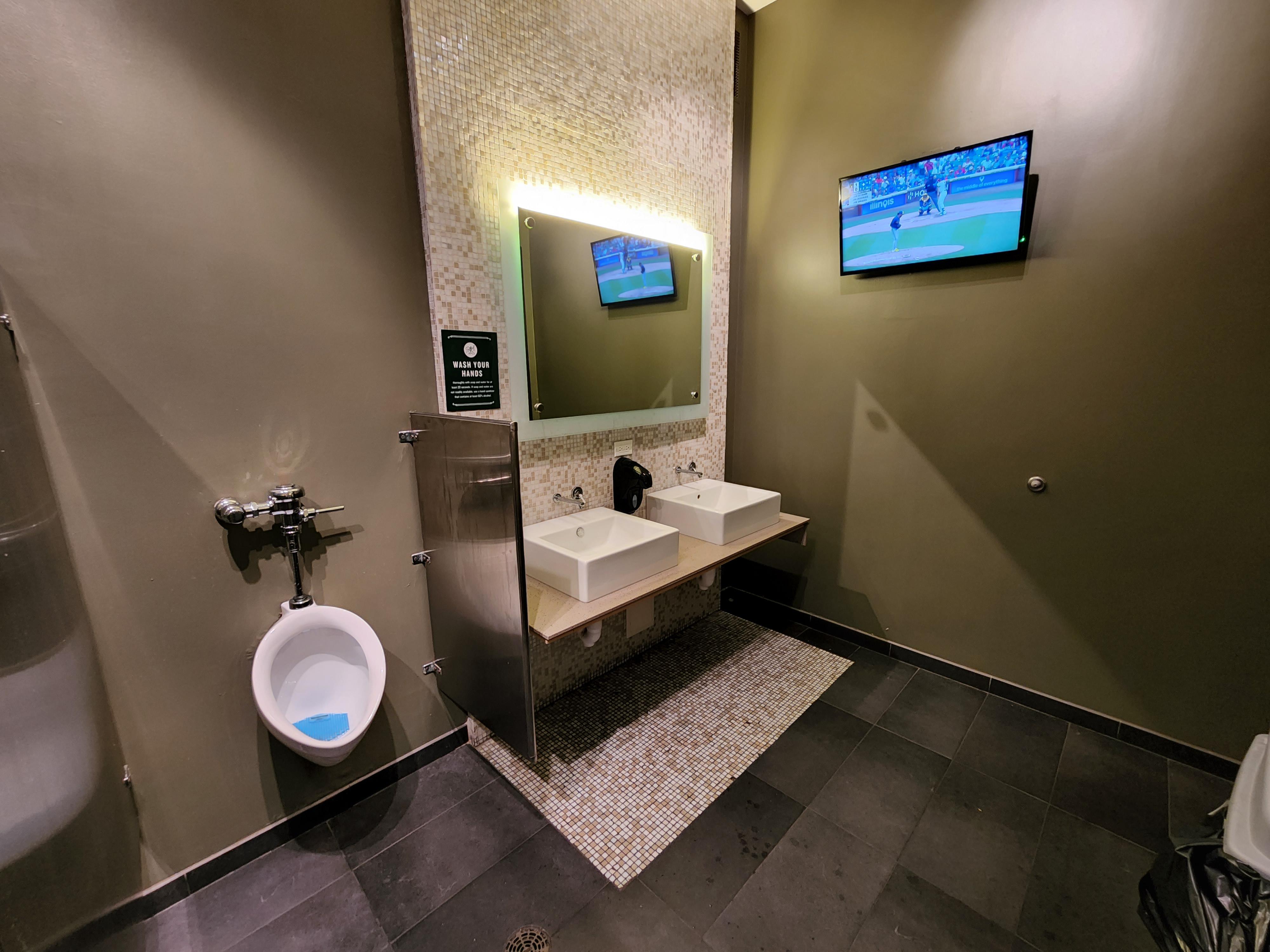 A rooftop bar in Wrigleyville r/TVTooHigh