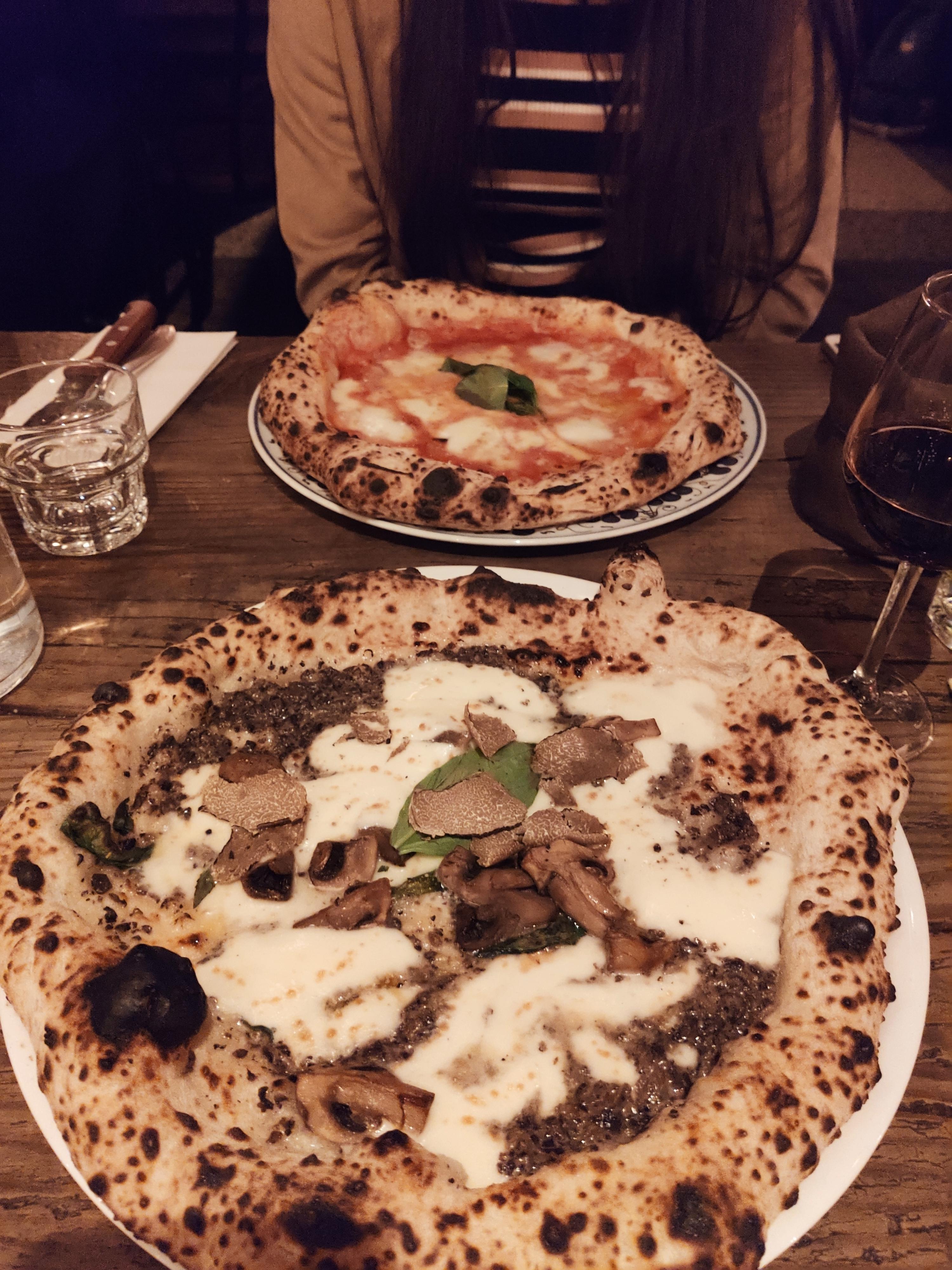 Black truffle pizza r/Pizza