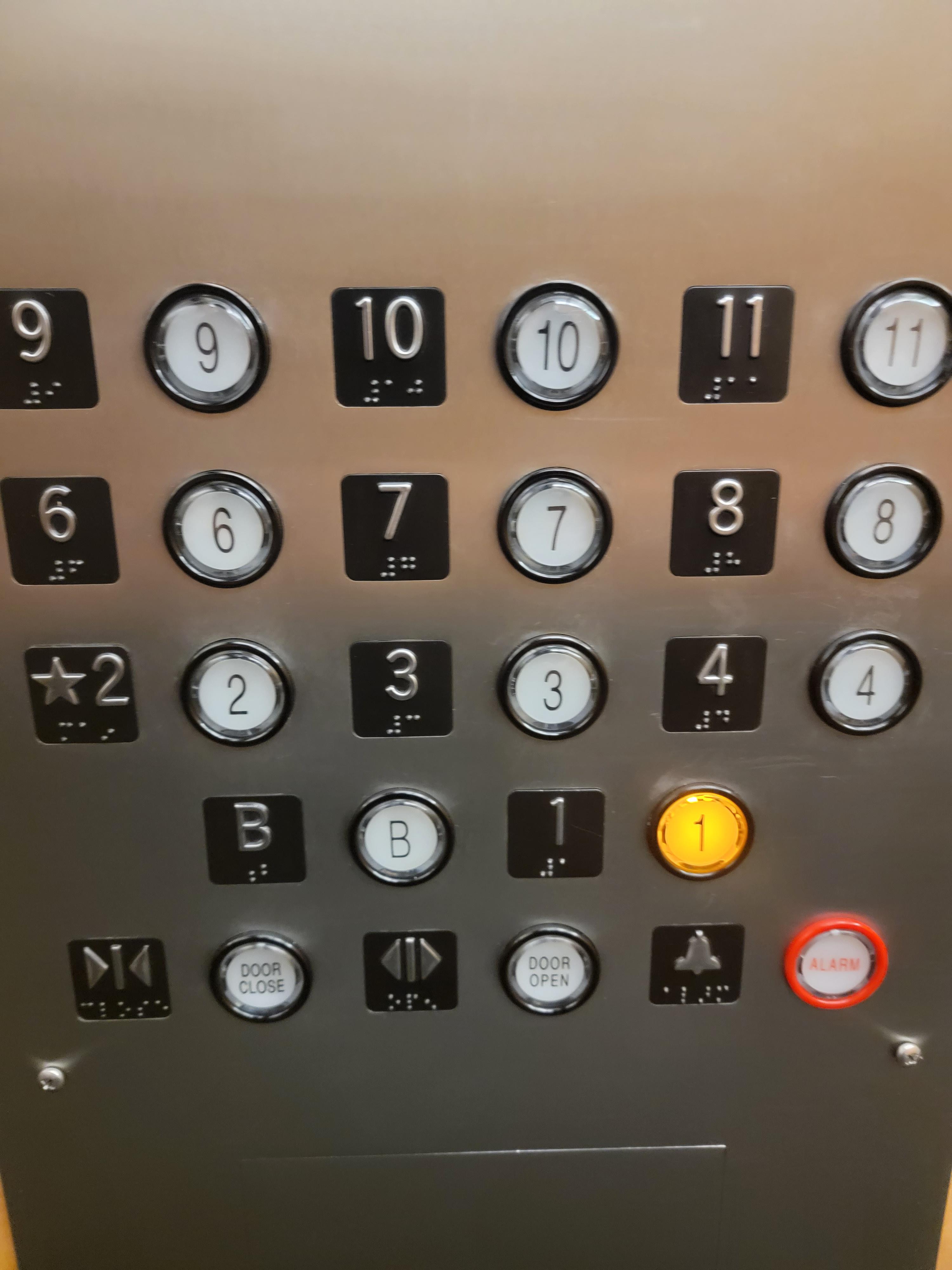 This elevator missing the 5th floor r/mildlyinteresting