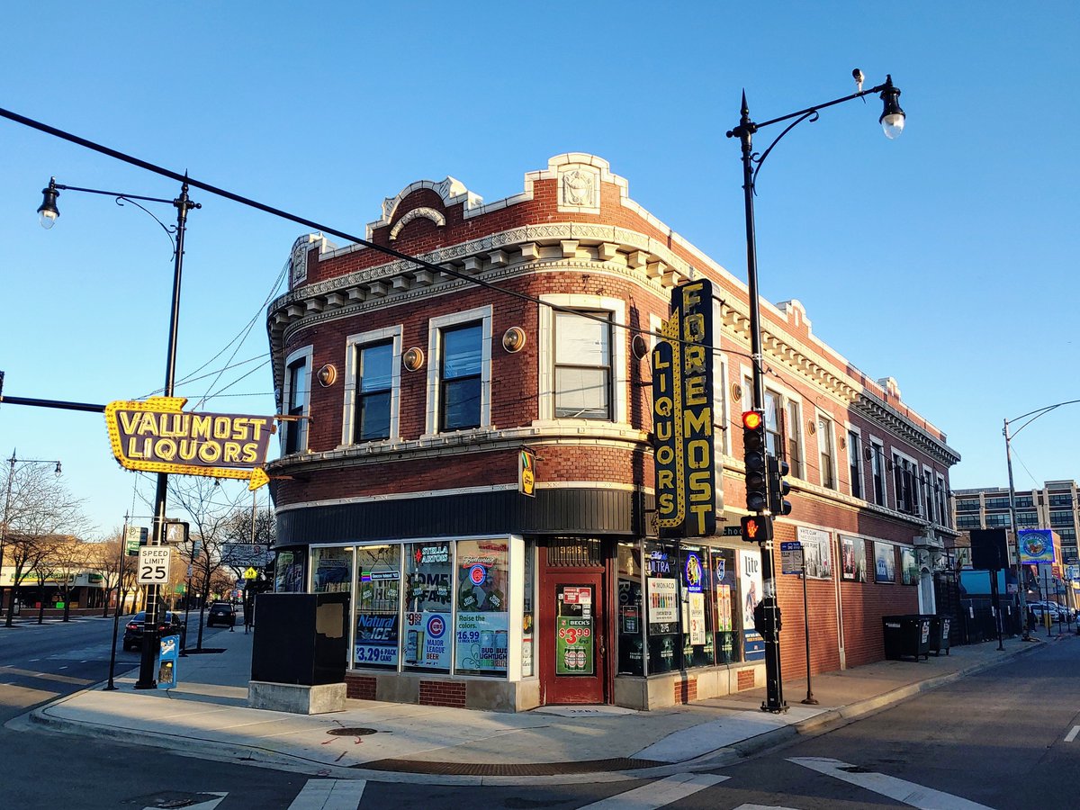 Milwaukee and Pulaski golden hour r/chicago