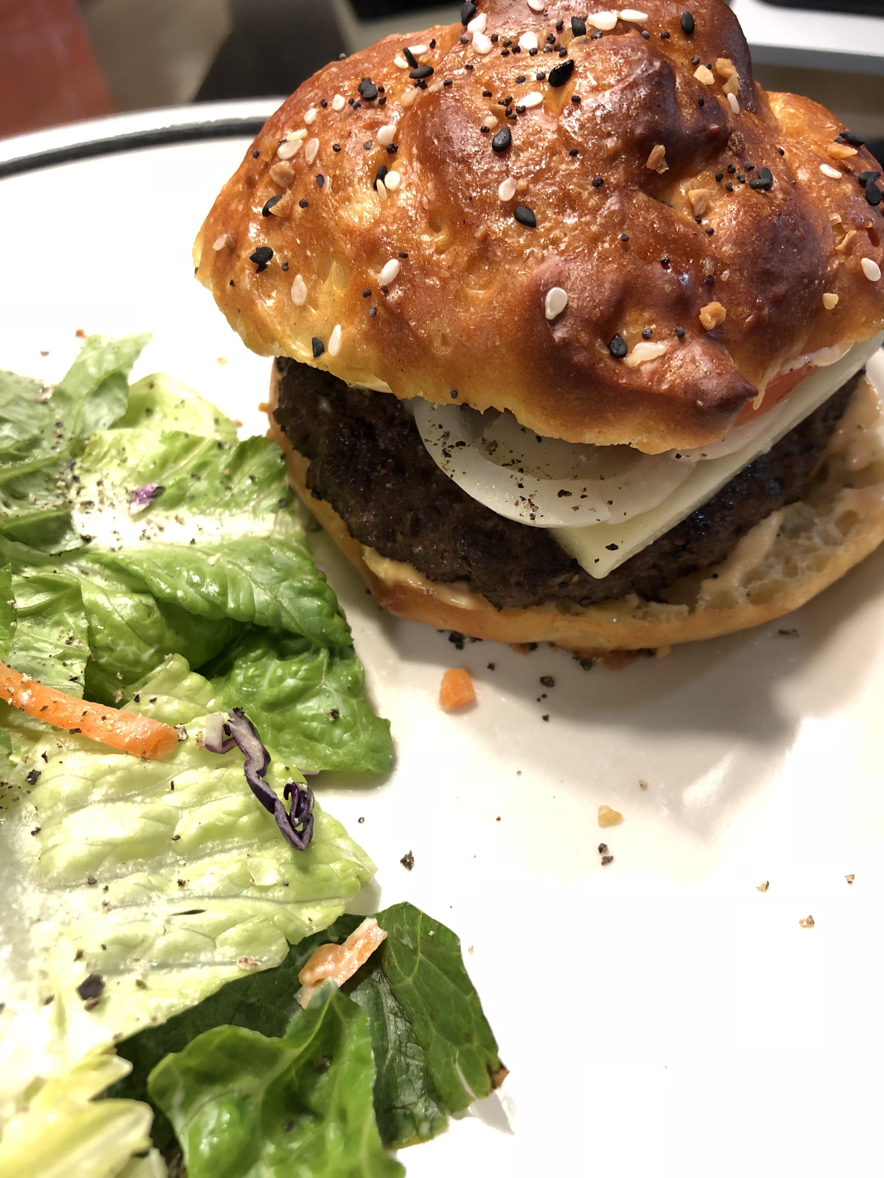 Burger on brioche bun r/Keto_Food