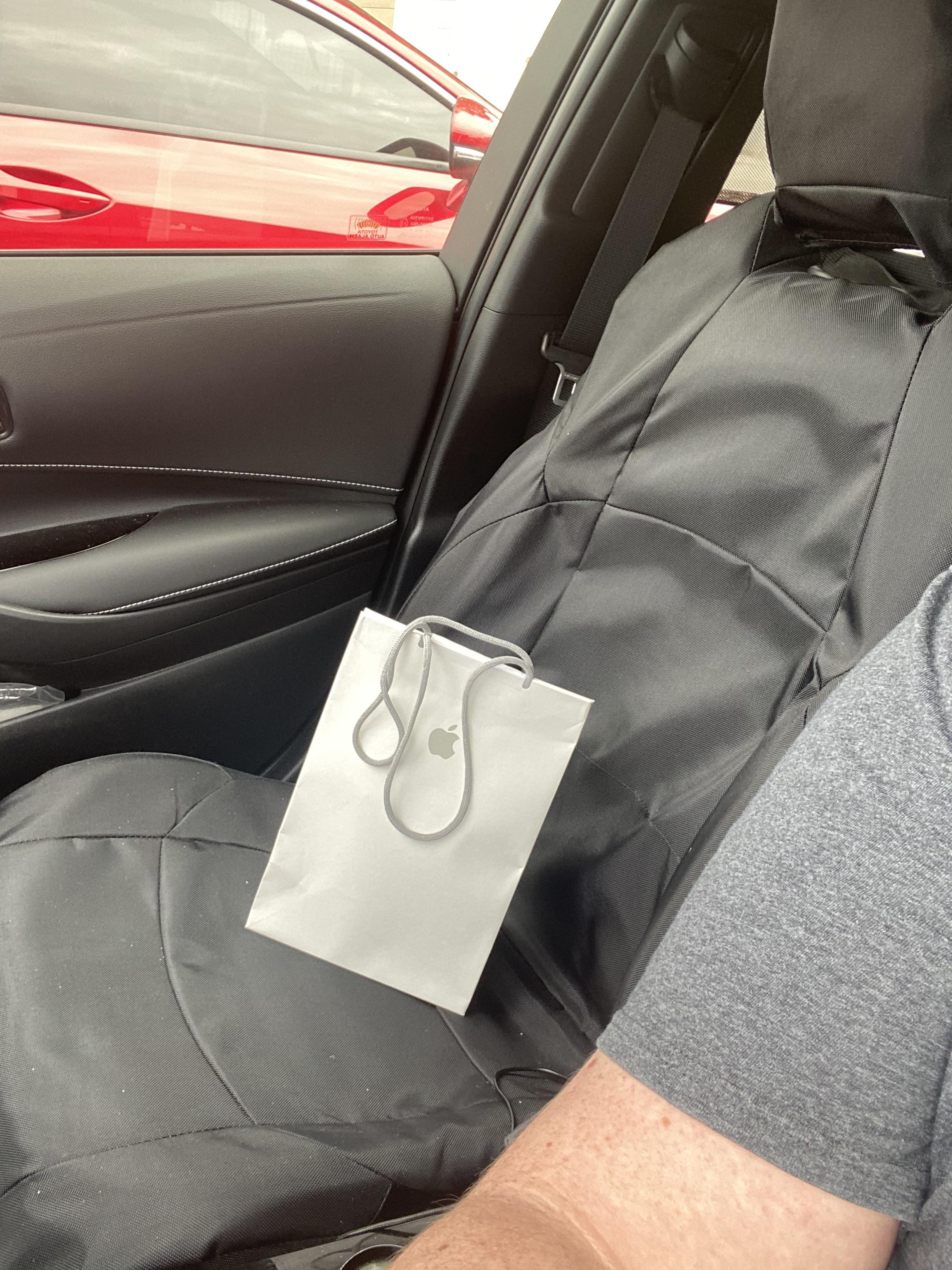 Delivering Apple products?? Looks like Uber was added as a courier