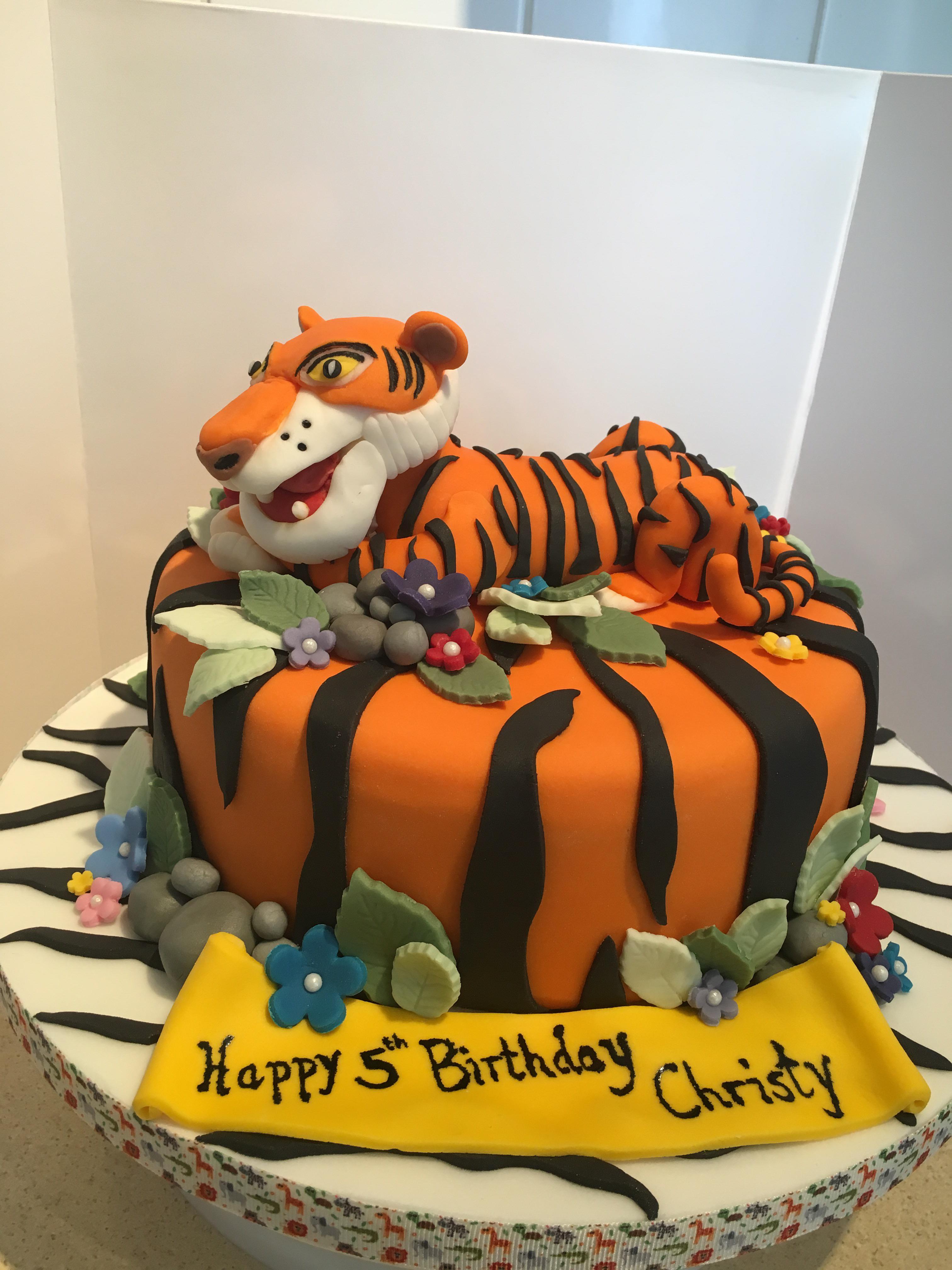 Tiger cake for a little boy’s party today. The inside was tiger stripes