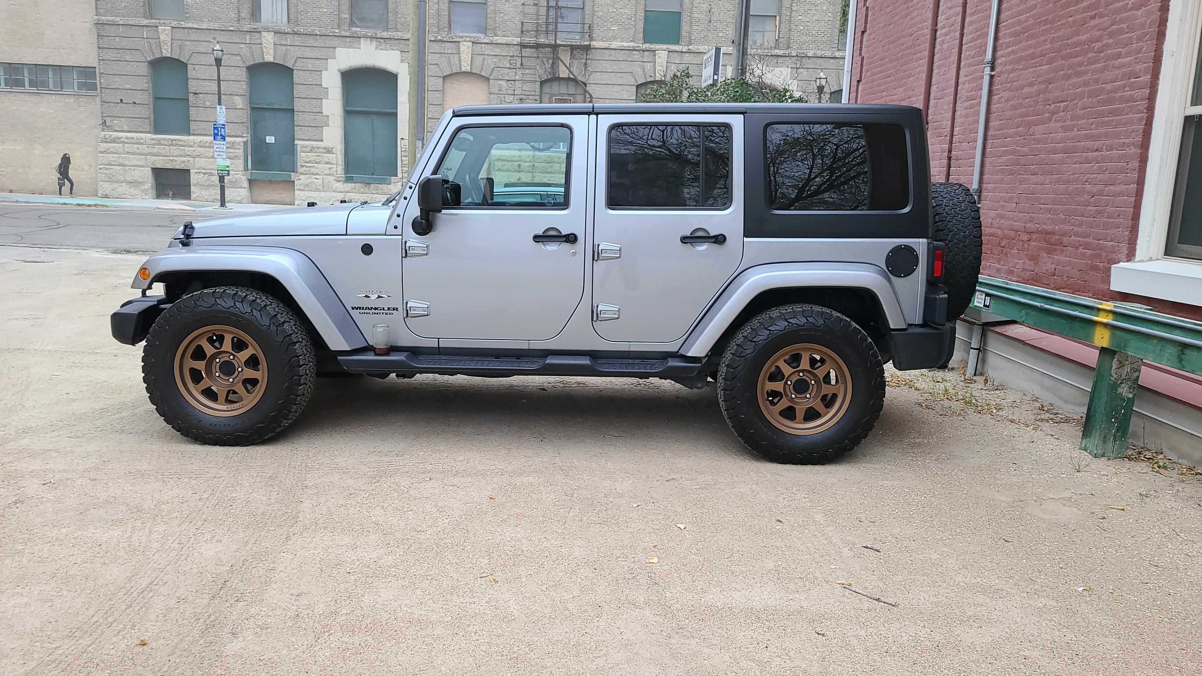 jeeps with bronze wheels? thoughts? r/Jeep