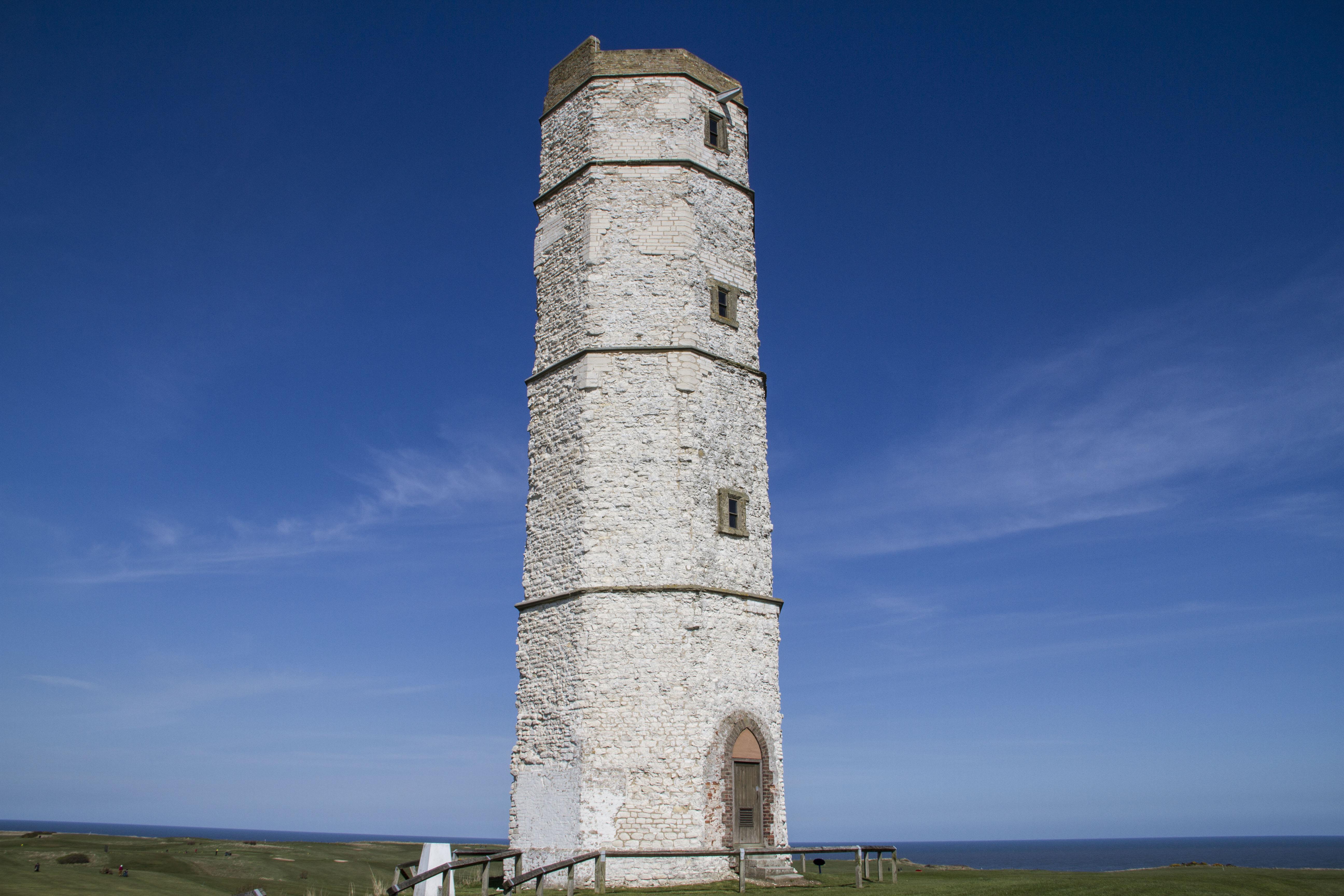 The Chalk Tower at Flamborough Head. r/britpics
