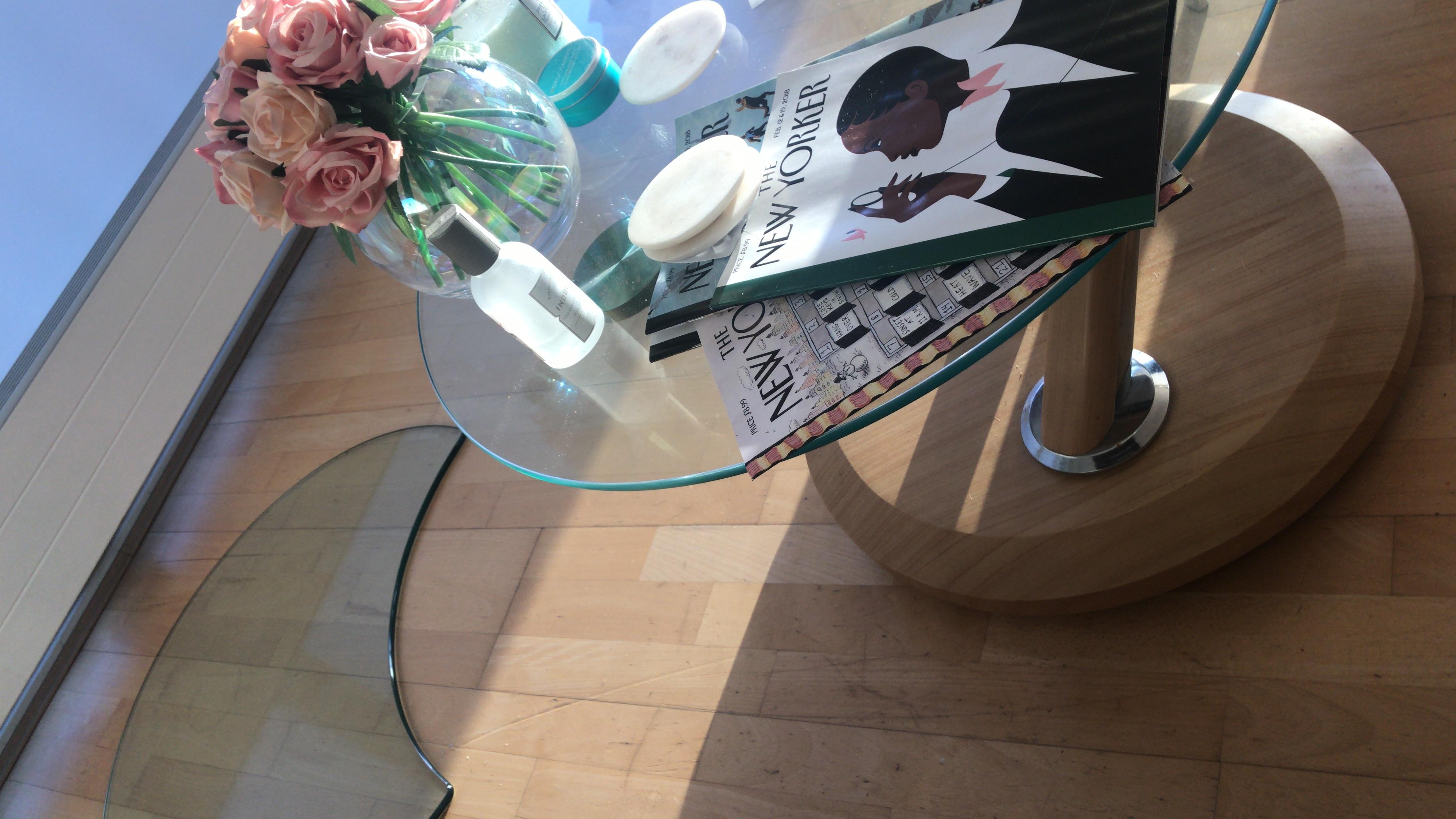 My coffee table broke and I have no idea how to fix it r/fixit