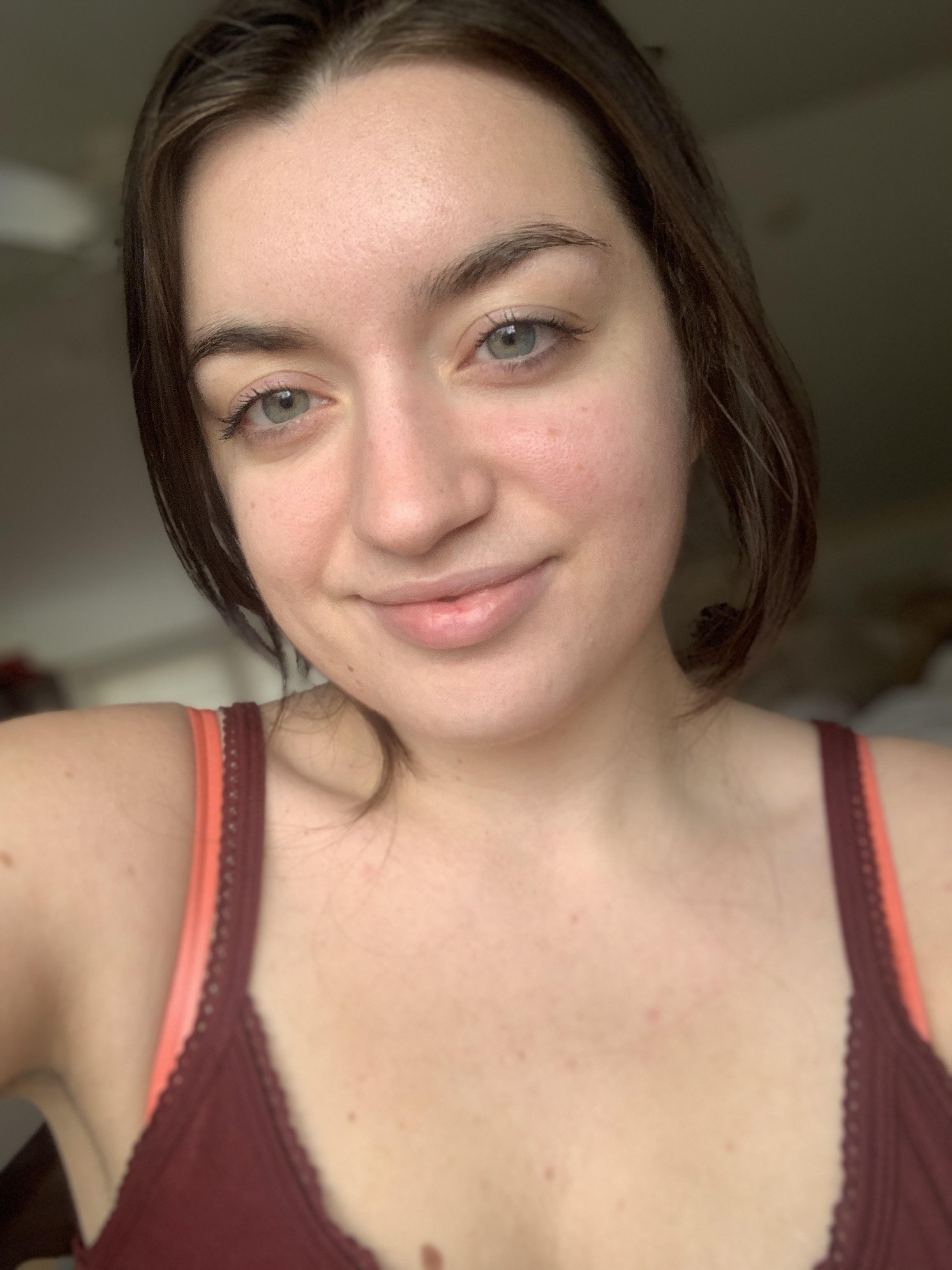 Rosy cheeks from taking a nap 😴 : selfie