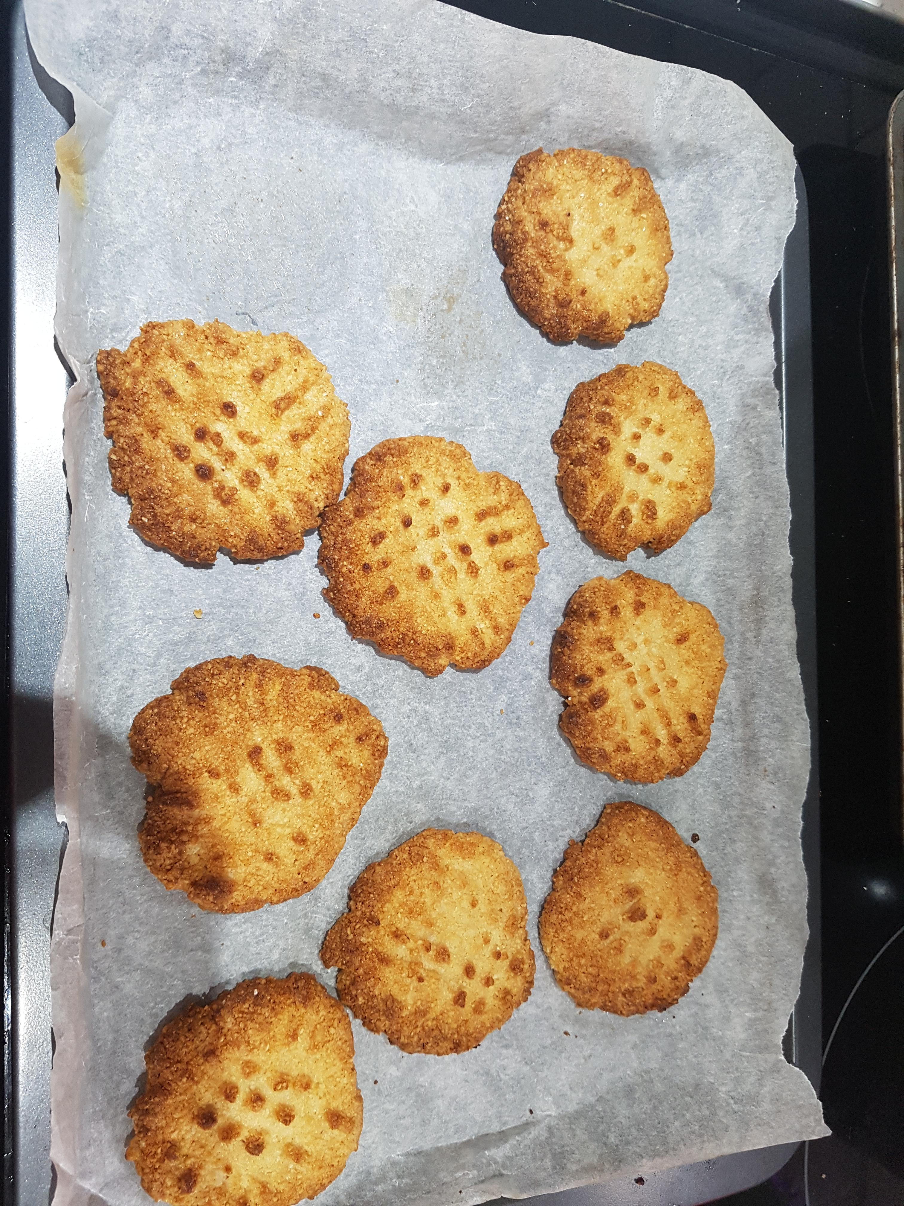 Dispite my bad baking, these keto butter cookies are amazing. r