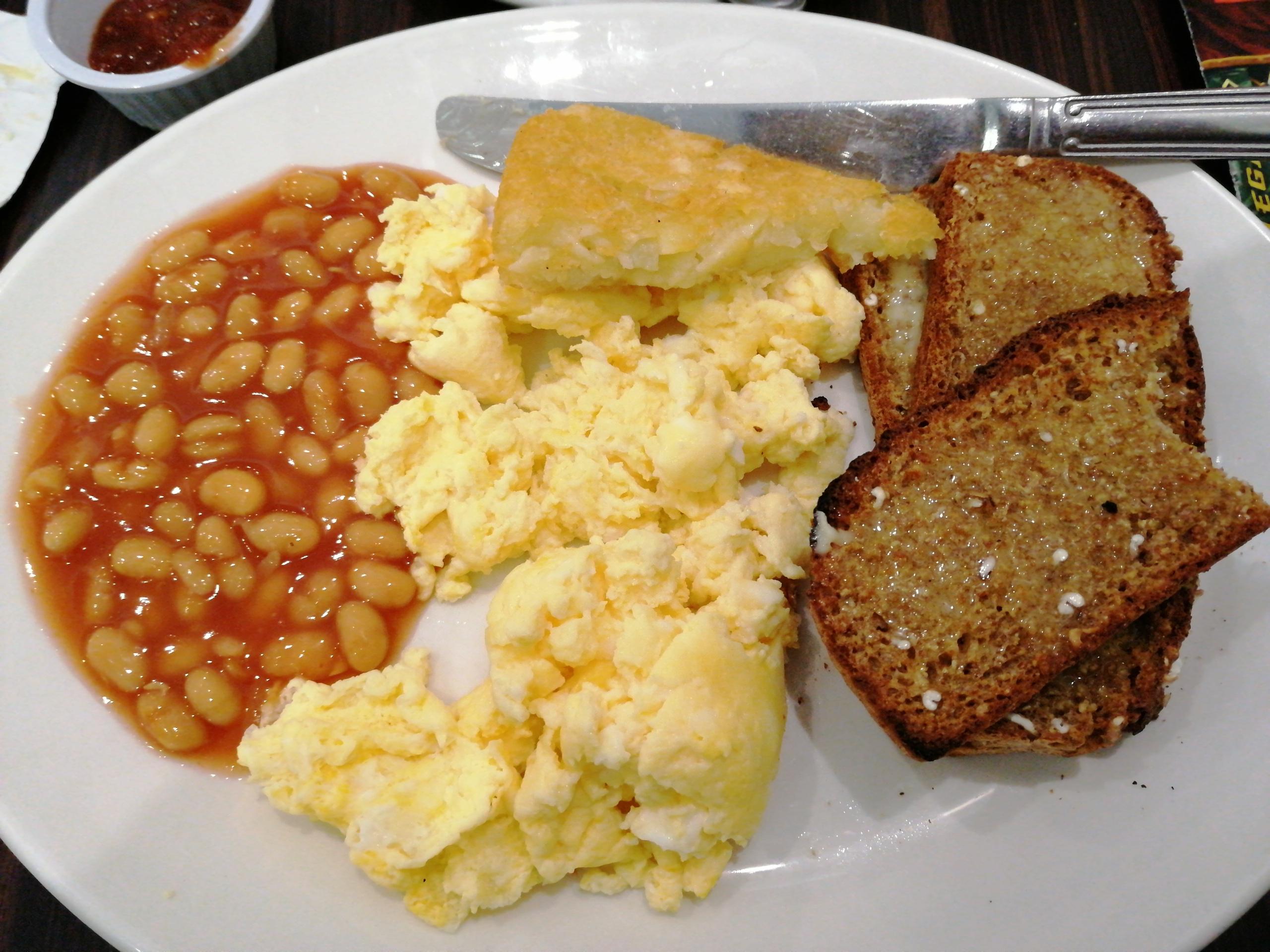 [I ate] Soda bread, beans, hash brown and scrambled eggs. r/food