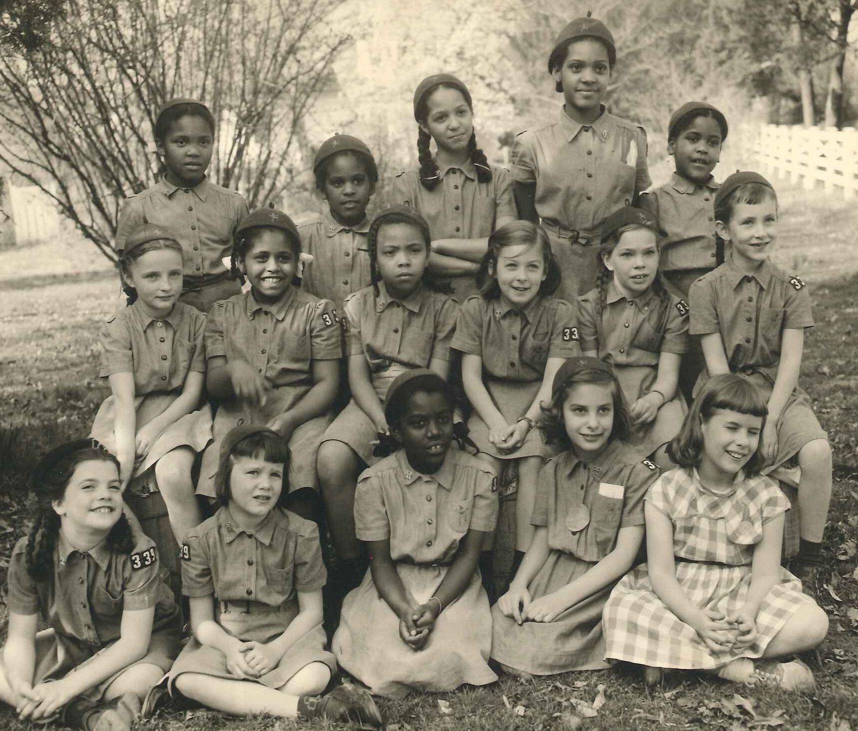 The first integrated Brownies Troop, Virginia, 1950’s r/OldSchoolCool