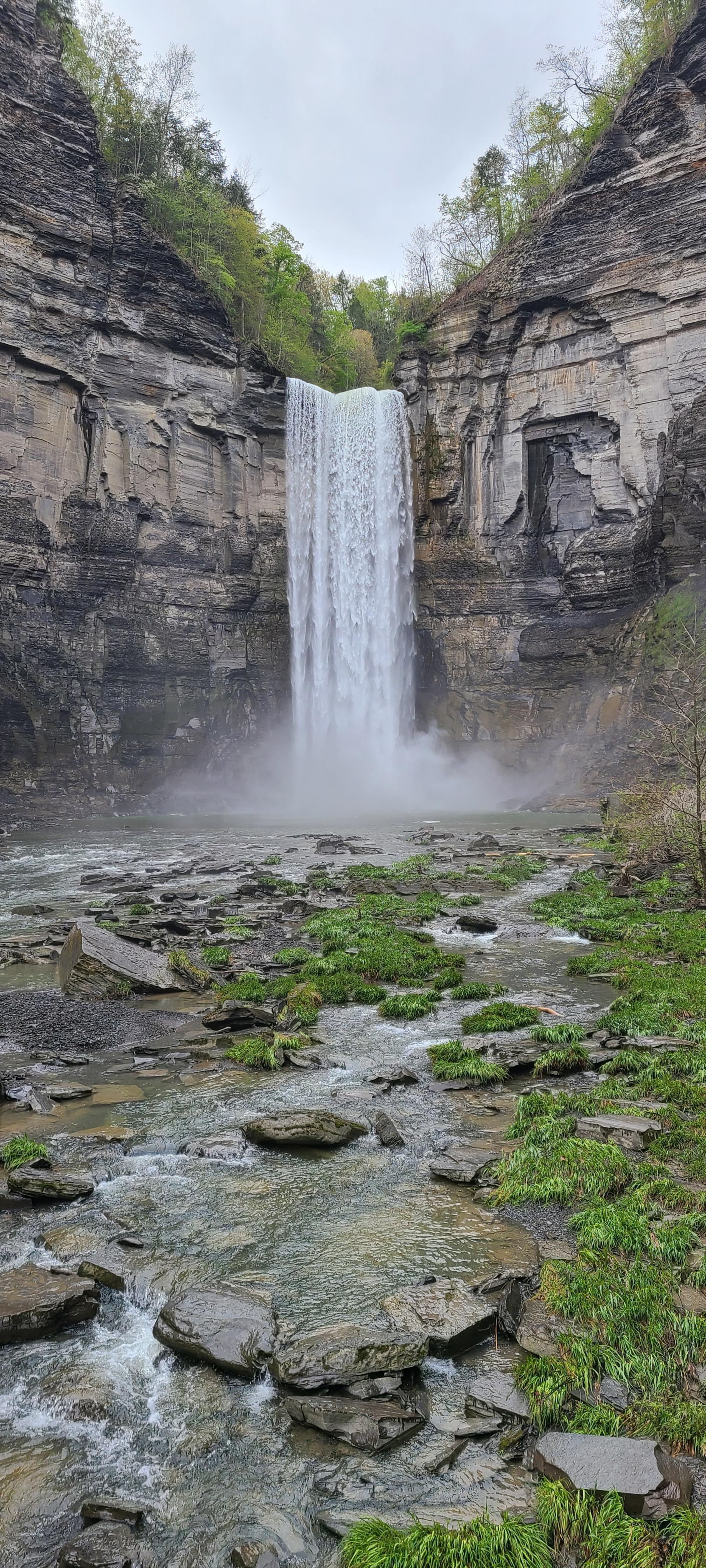 Taughannock Falls, Trumansburg NY [4032x1816] [OC] r/EarthPorn
