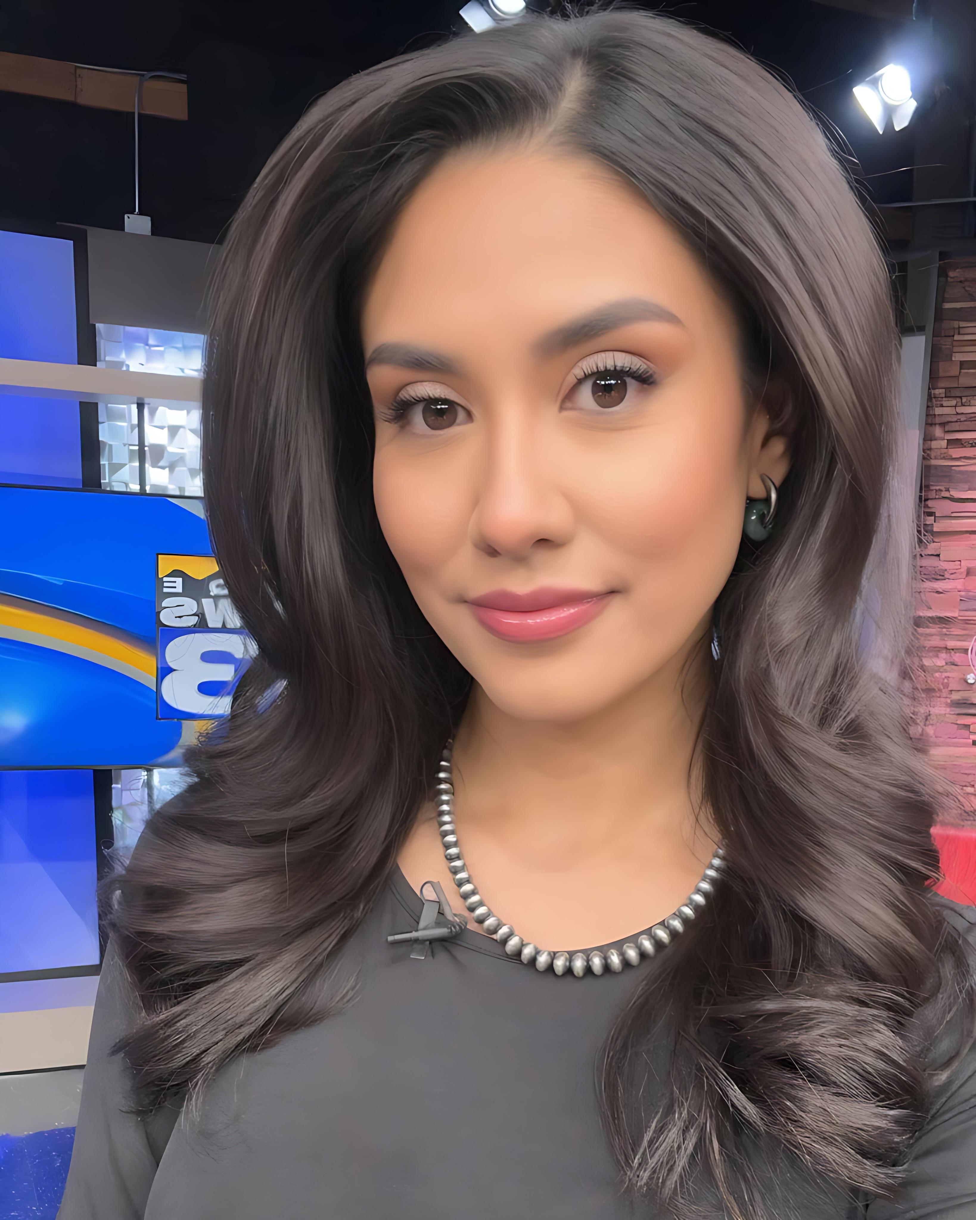 Stephanie chavez KRQE - Sexy