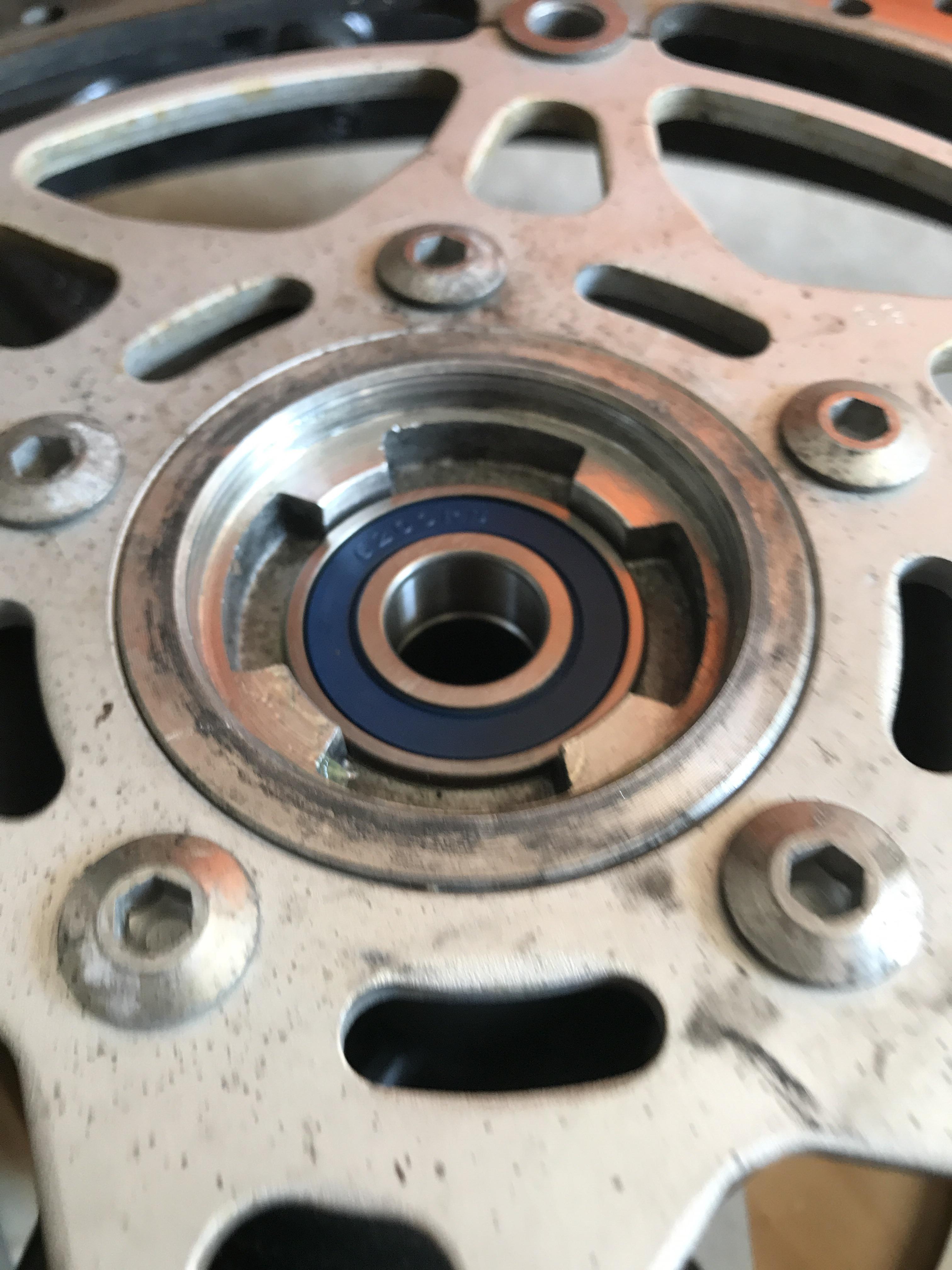 Vstrom 650 2004 Bearing confusion. Please see comments. r/Vstrom