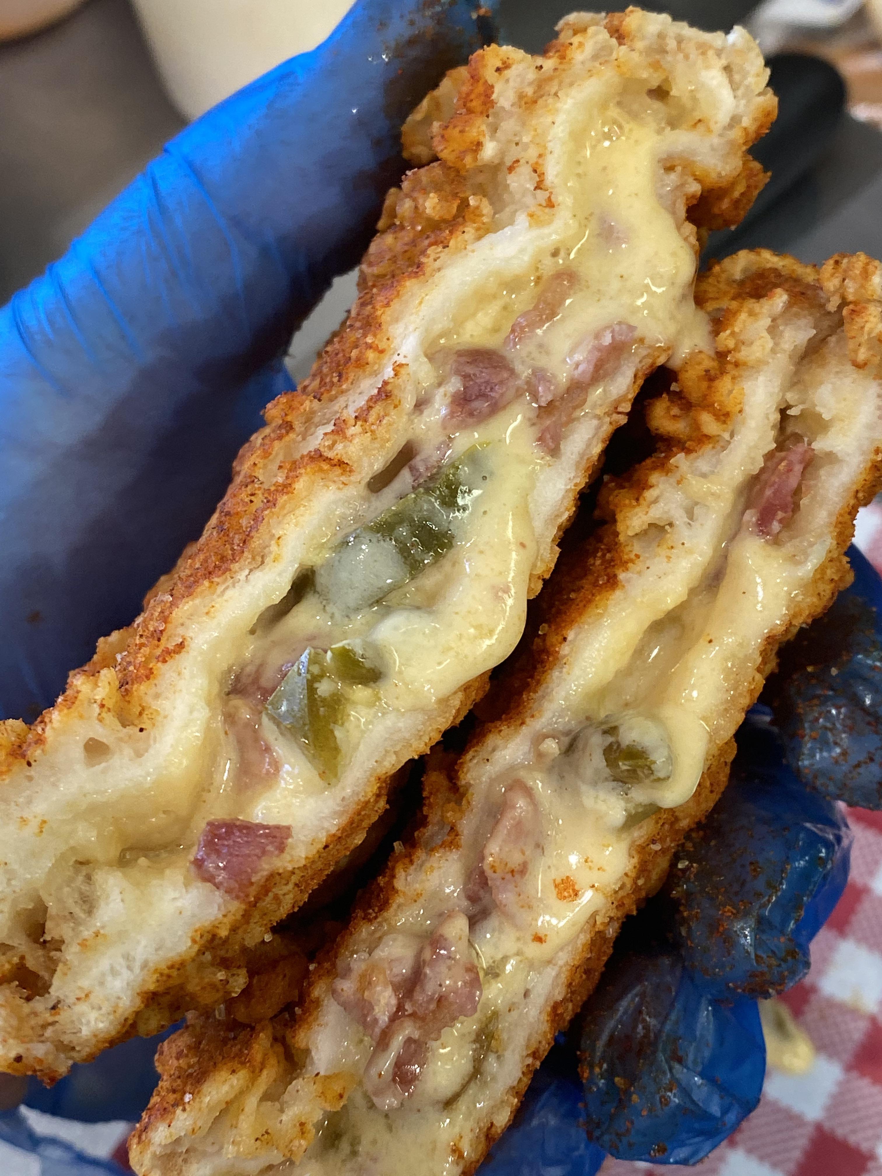 [Homemade]Deep Fried Jalapeño & Bacon Grilled Cheese r/food