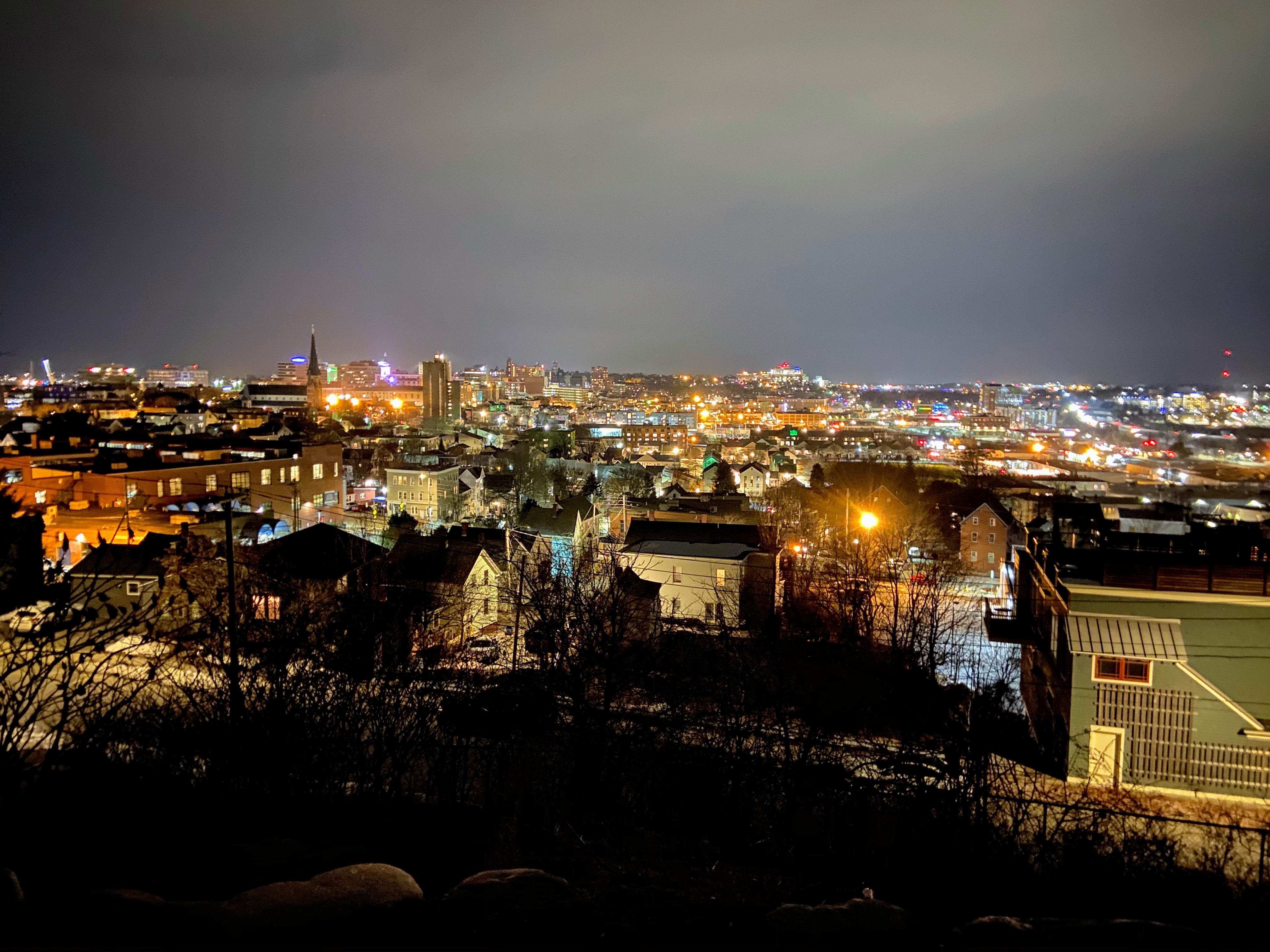 Took this the other night from Fort Sumner Park! r/portlandme