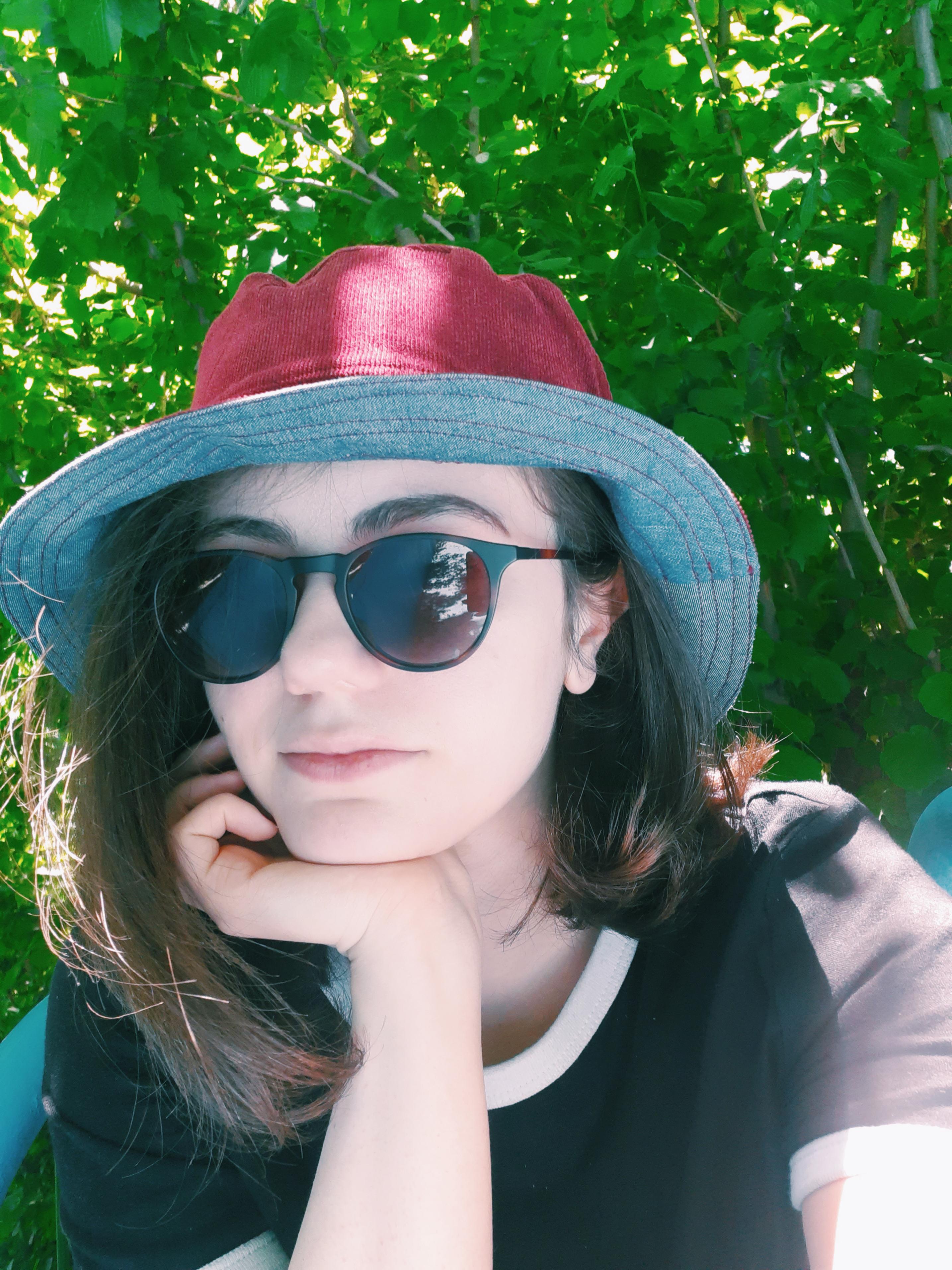 enjoying my new bucket hat in the sun! r/sewing