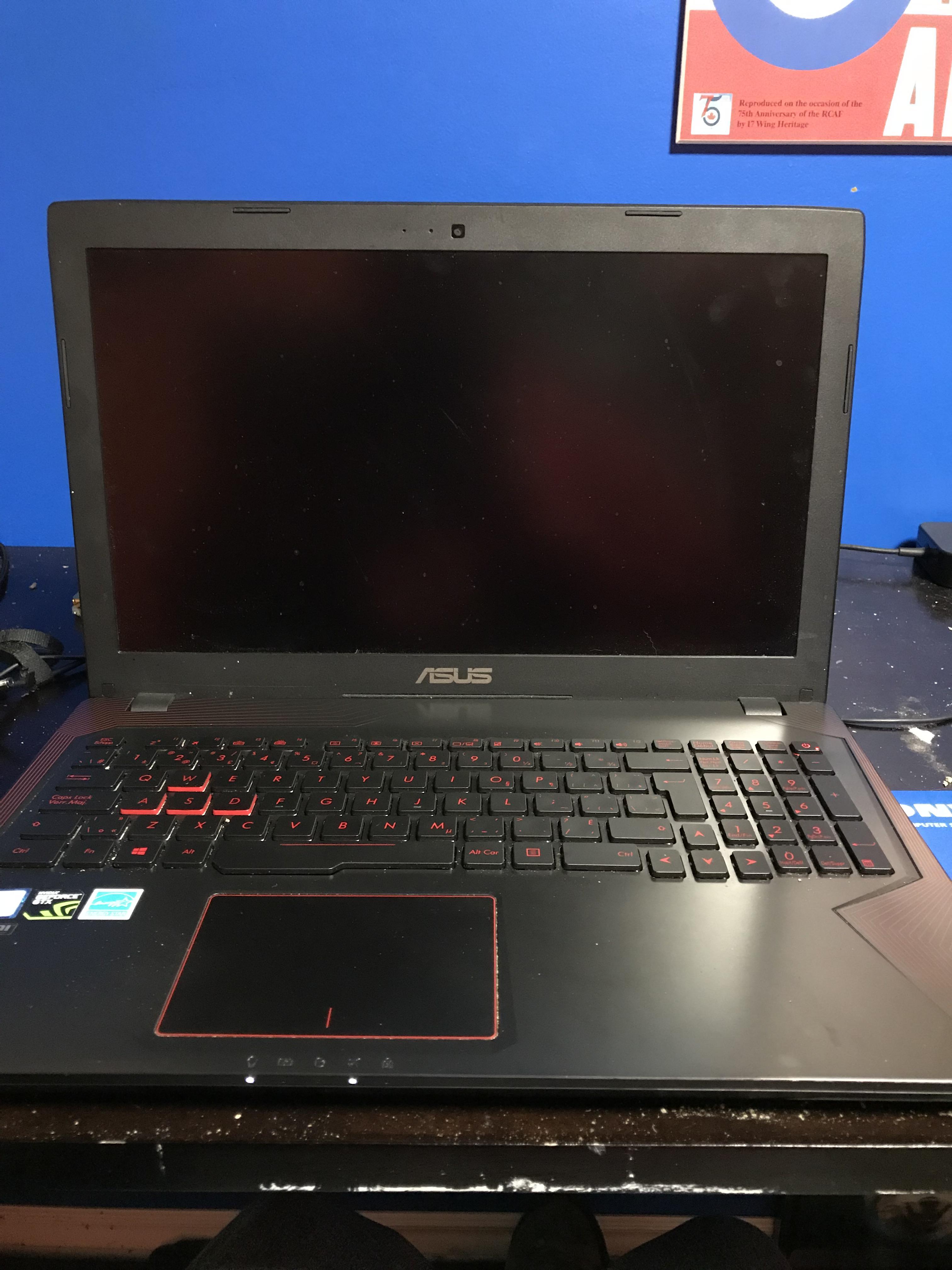 My asus laptop is turned on but it won’t display anything other than a