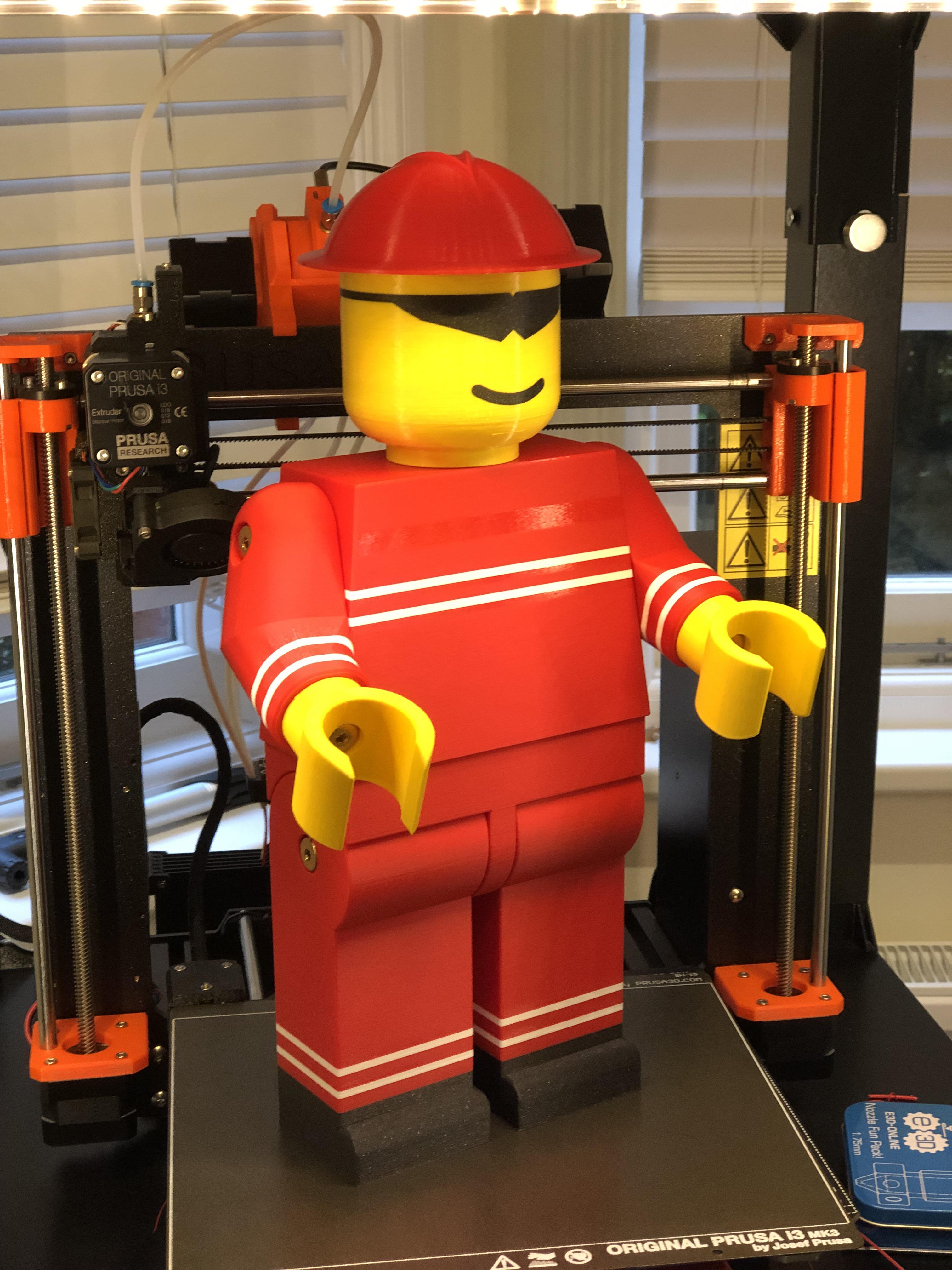 Finished my giant LEGO man! Hard hat and coveralls edition! Fully designed in Fusion 360. r