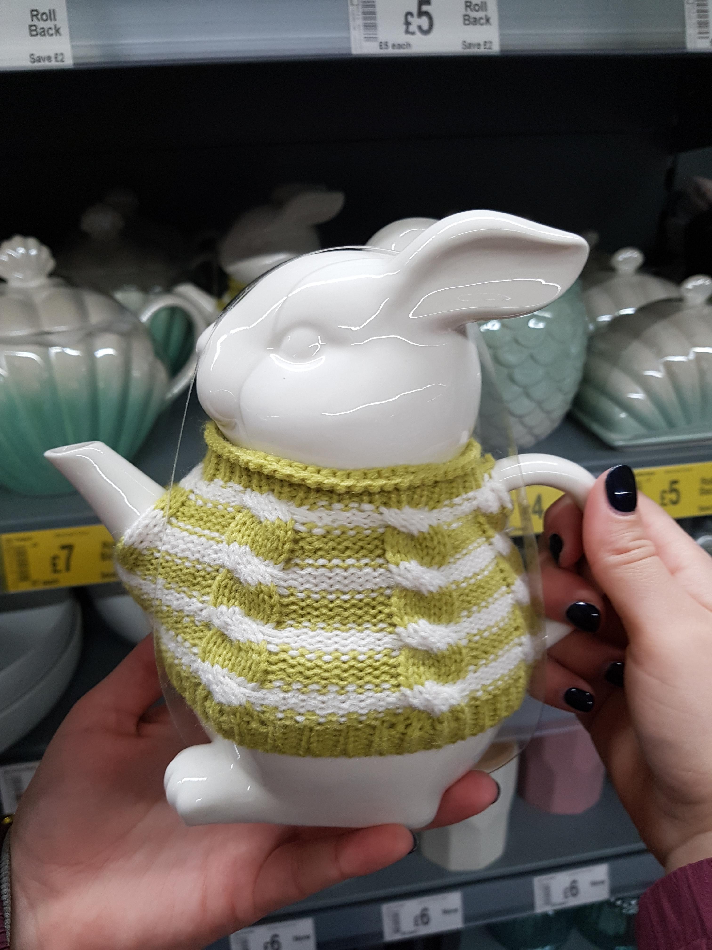 To make a cute family friendly Easter teapot r/therewasanattempt