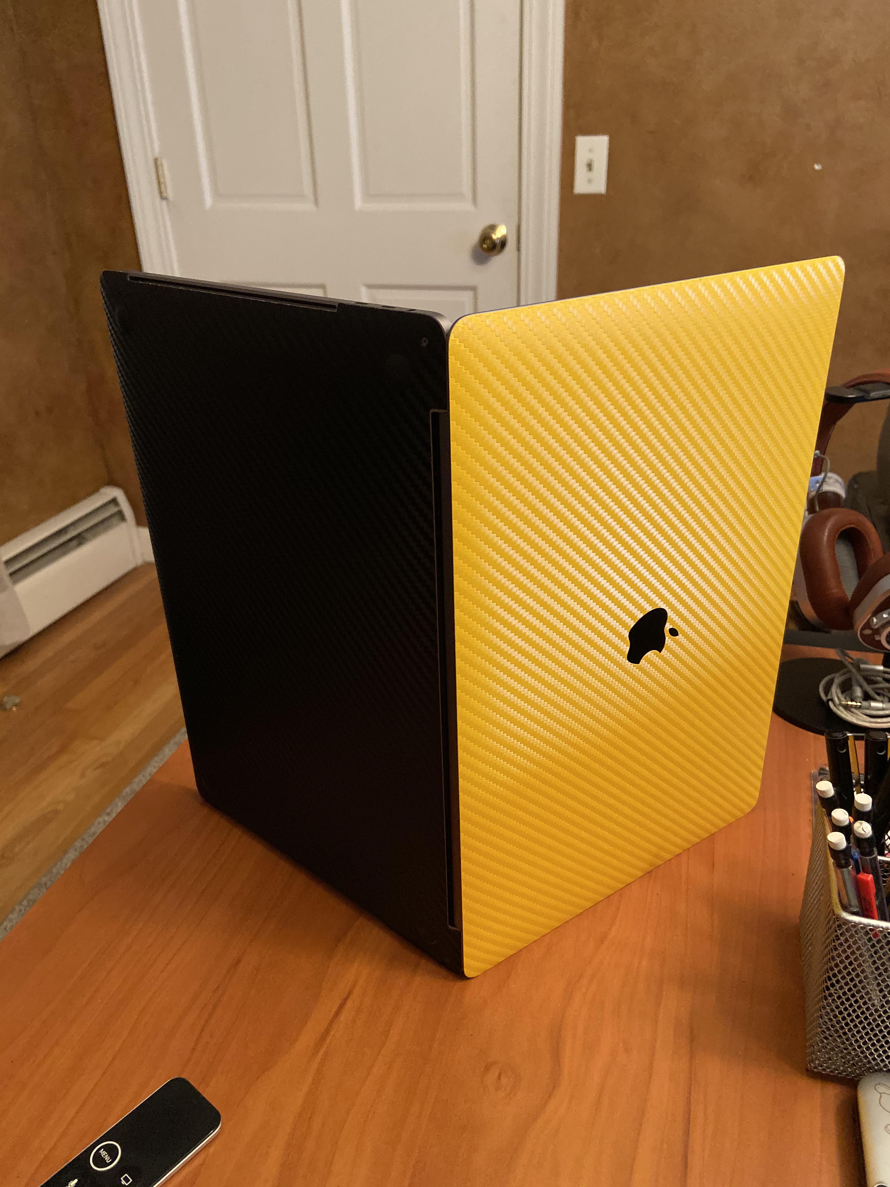 Bulletproof Banana and Black Carbon Fiber on my “new” 2017 15” MacPro