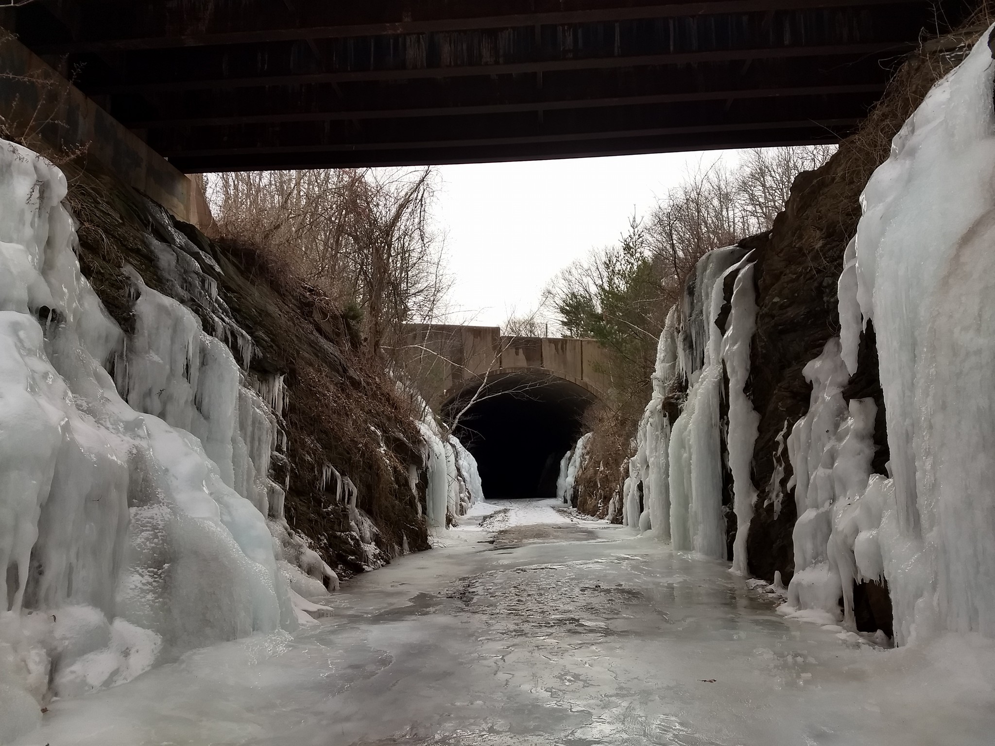 Bolton Notch Tunnel by way of Hop River Rail Trail r/Connecticut