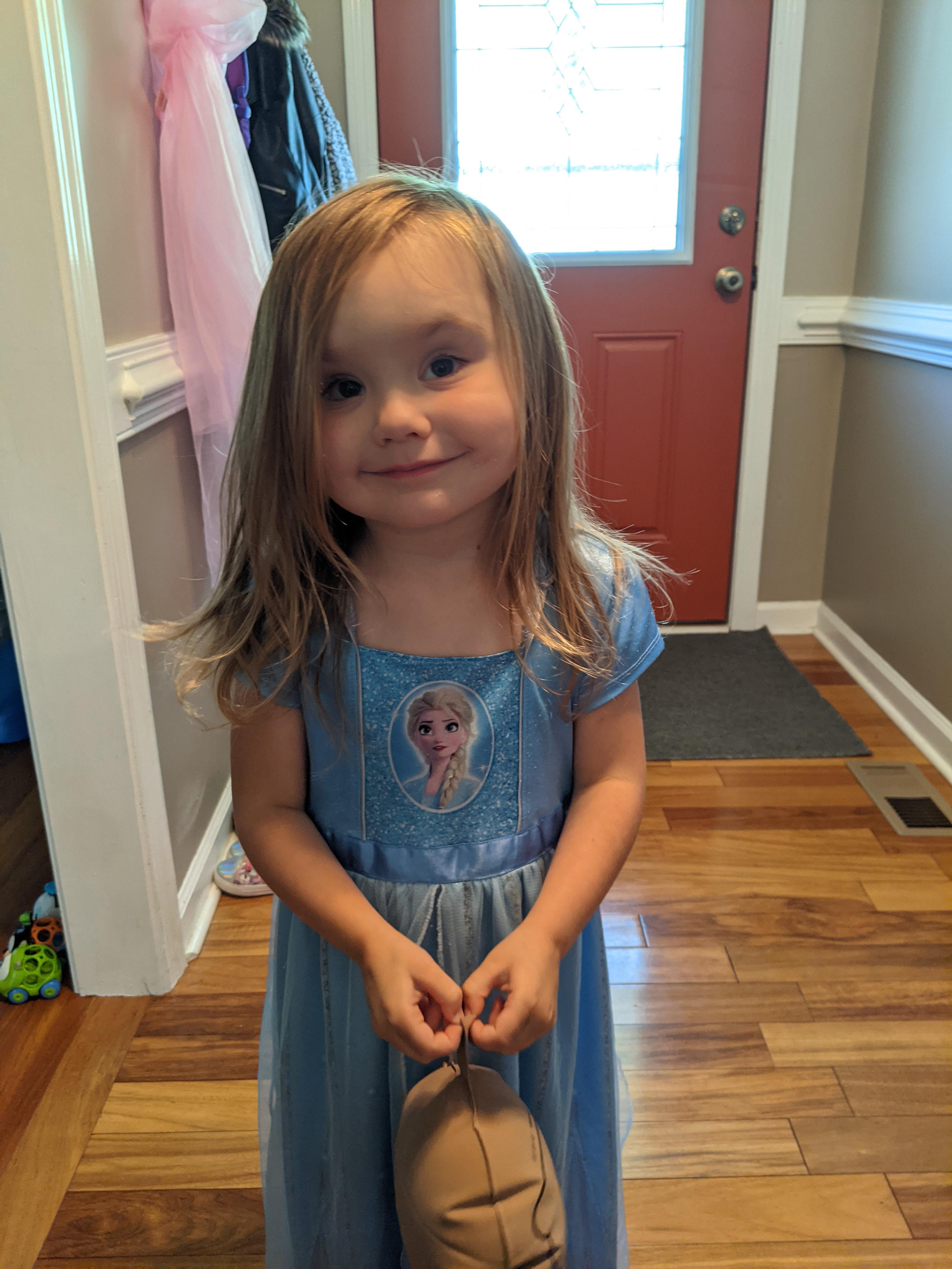 A princess and her whoopie cushion. Name a more iconic duo. I'll wait