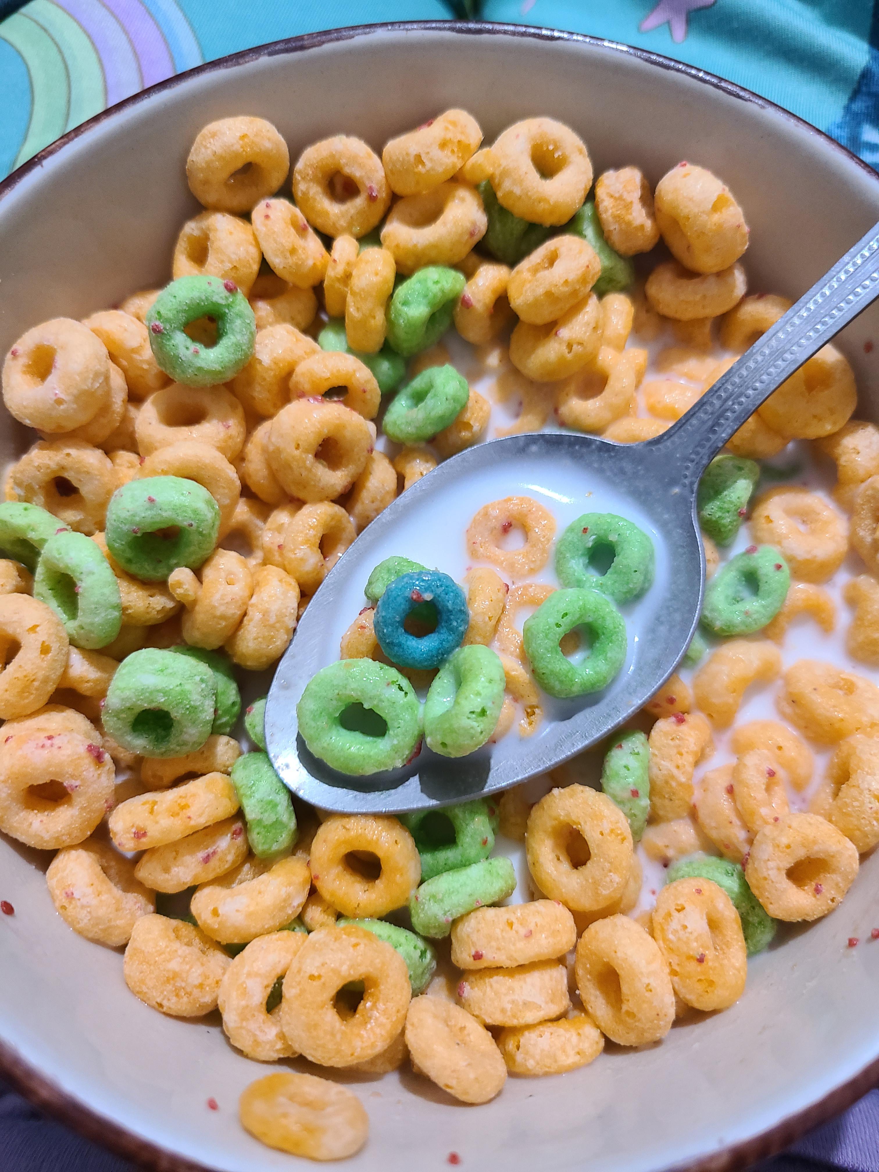 A Fruit Loop in my Apple Jacks r/mildlyinteresting