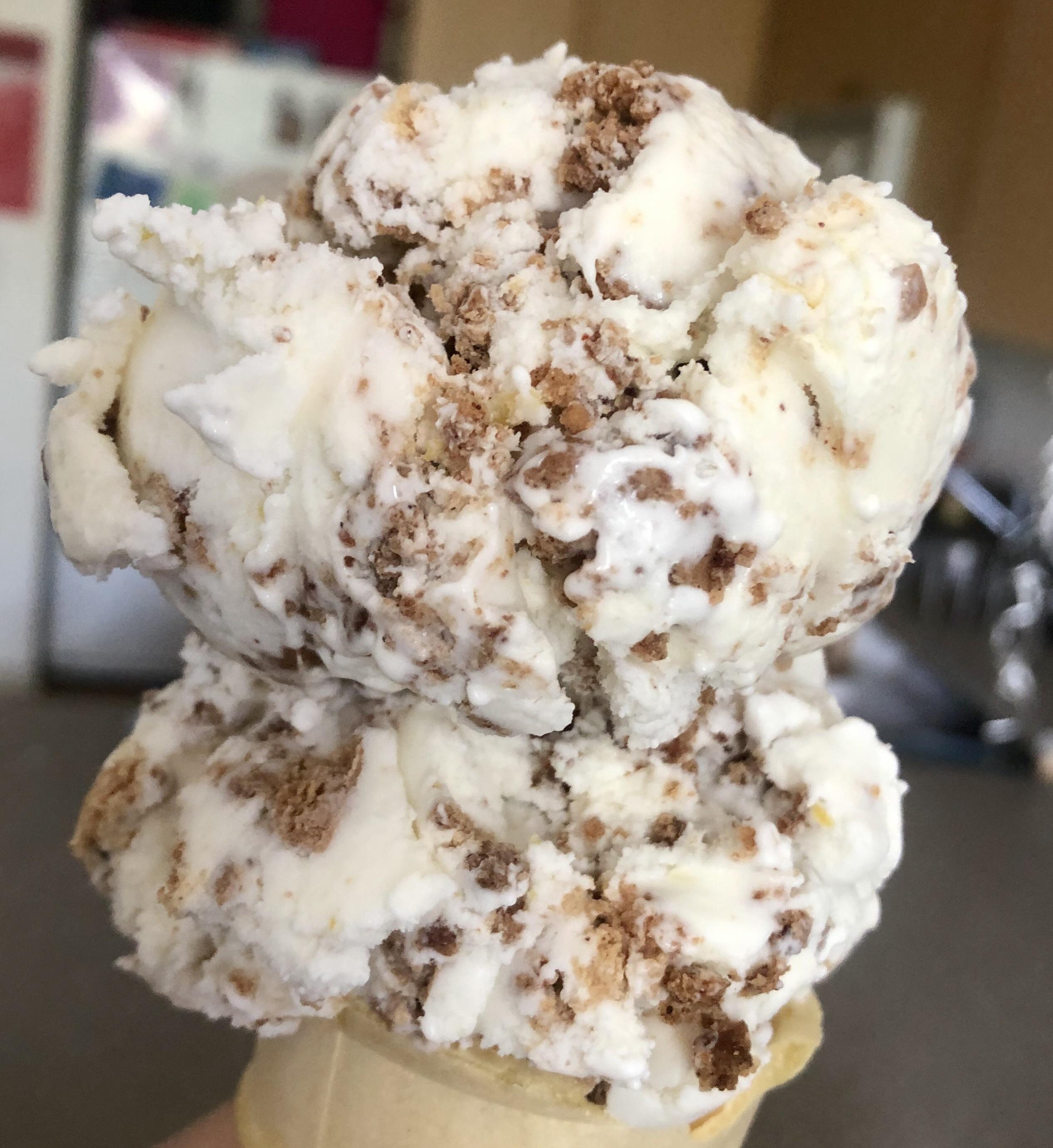 CHEESECAKE cheesecake base & spiced graham cracker crunch r/icecreamery