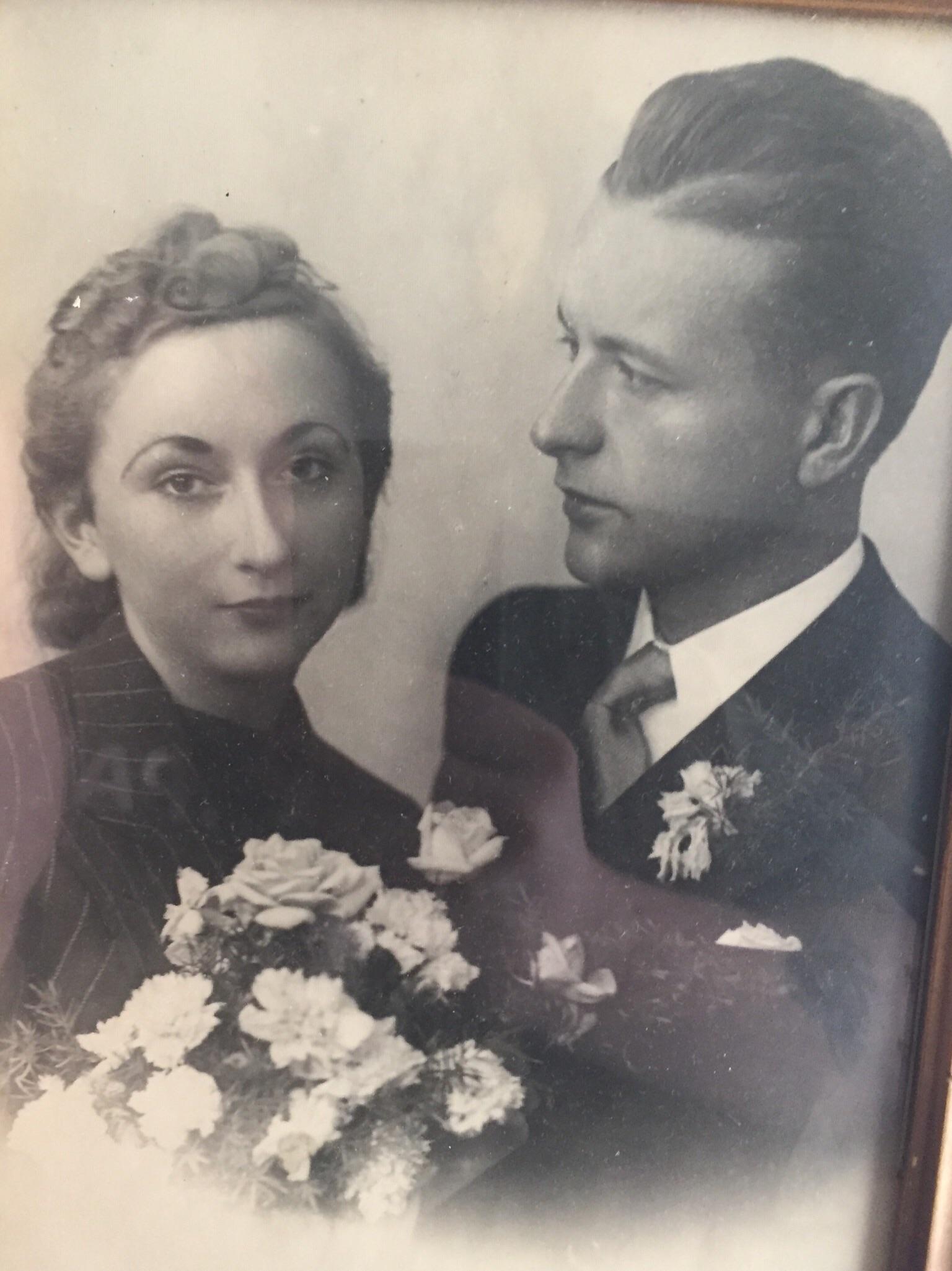 My greatgrandparents on their wedding day in 1931 r/OldSchoolCool