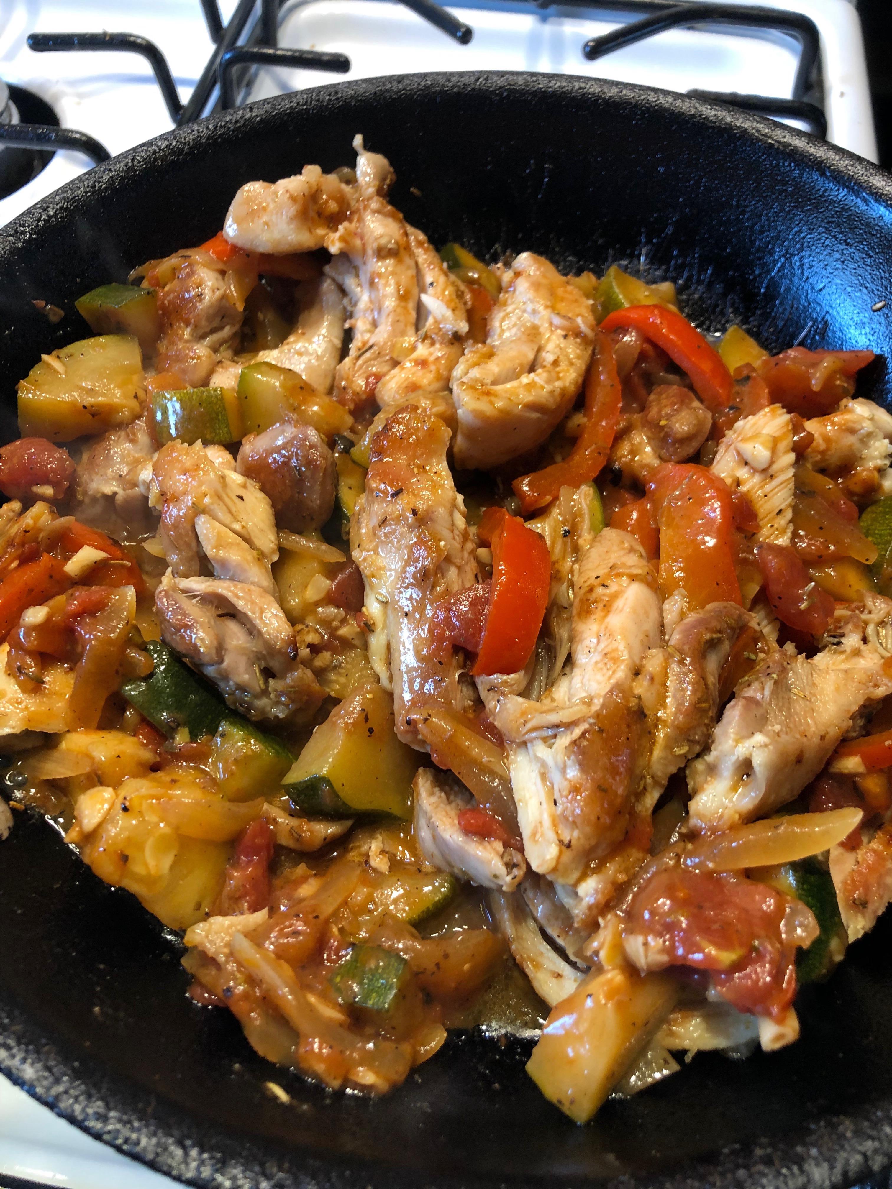 [Homemade] Italian Skillet Chicken w/ Zucchini and Red Bell peppers r