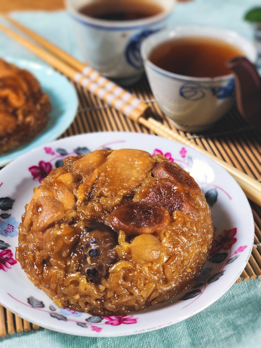 Lo Mai Gai (Steamed Glutinous Rice with Chicken) Classic Dim Sum r