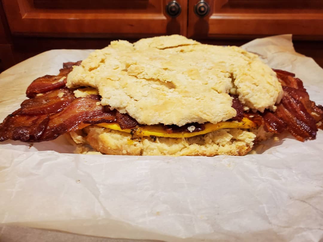 [Homemade] Giant Buttermilk Biscuit Egg Sandwich r/food