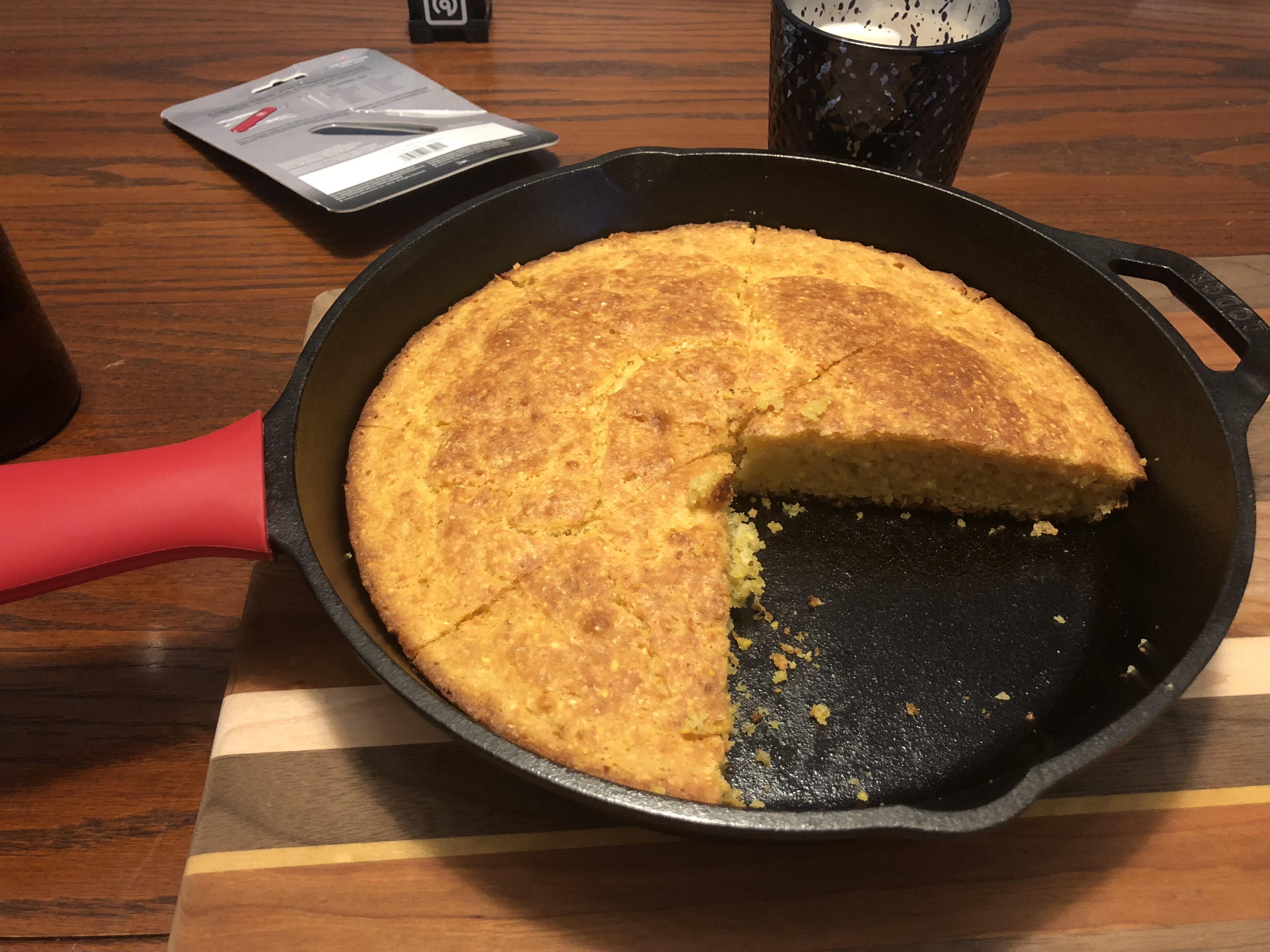 First time doing cornbread in the cast iron. Turned out great! r/castiron