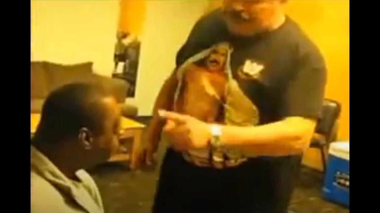 Iron Sheik on night sharing hotel room with Beetlejuice, “Mr. Howarda