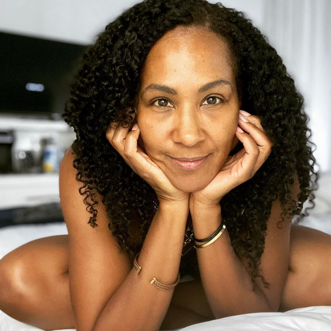 Terri J. Vaughn : FamousFaces