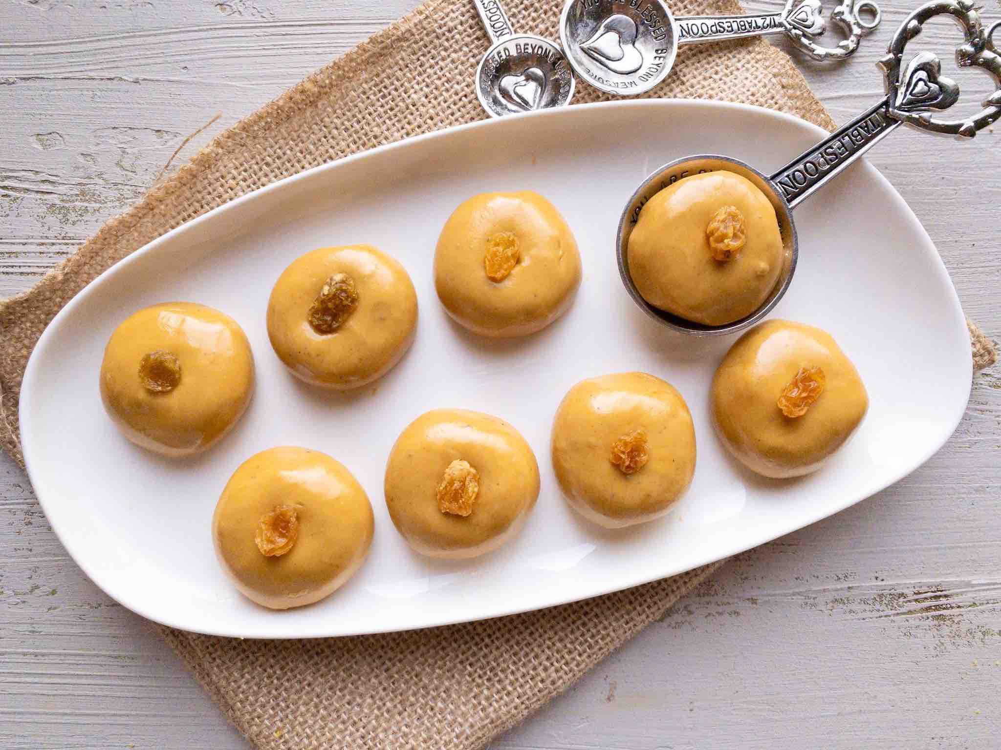 Chickpea Flour Dessert Balls r/desserts