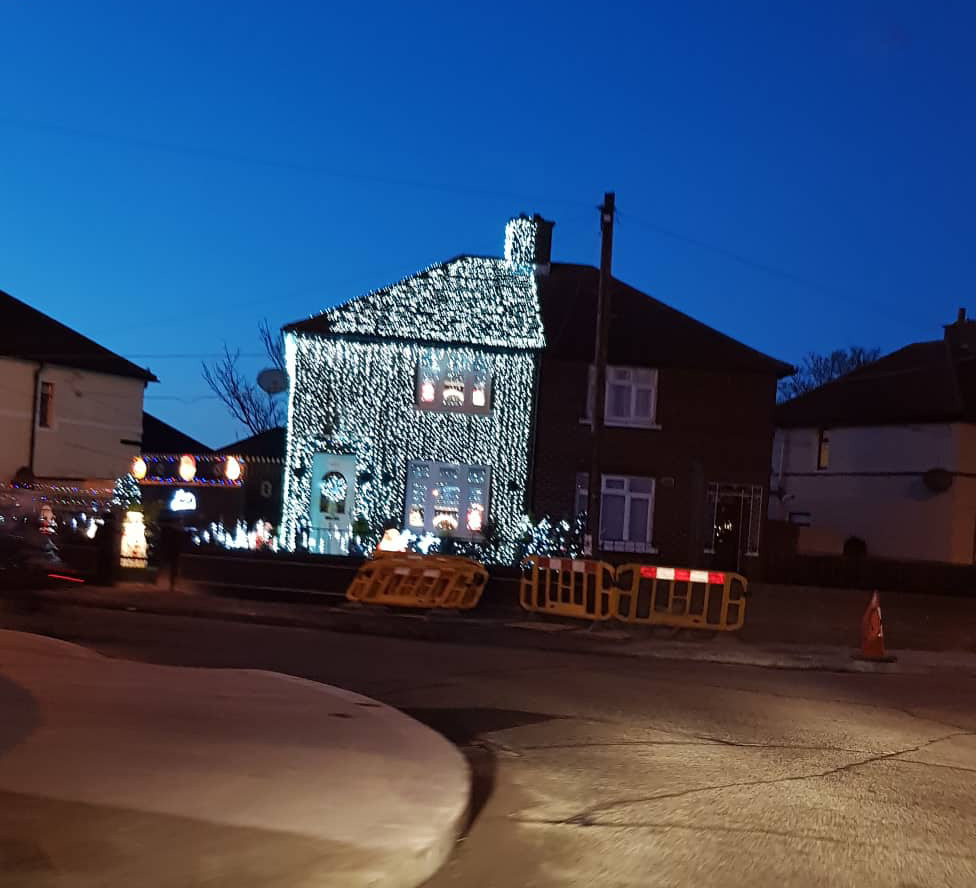 Perfectly balanced Christmas Lights. r/ireland