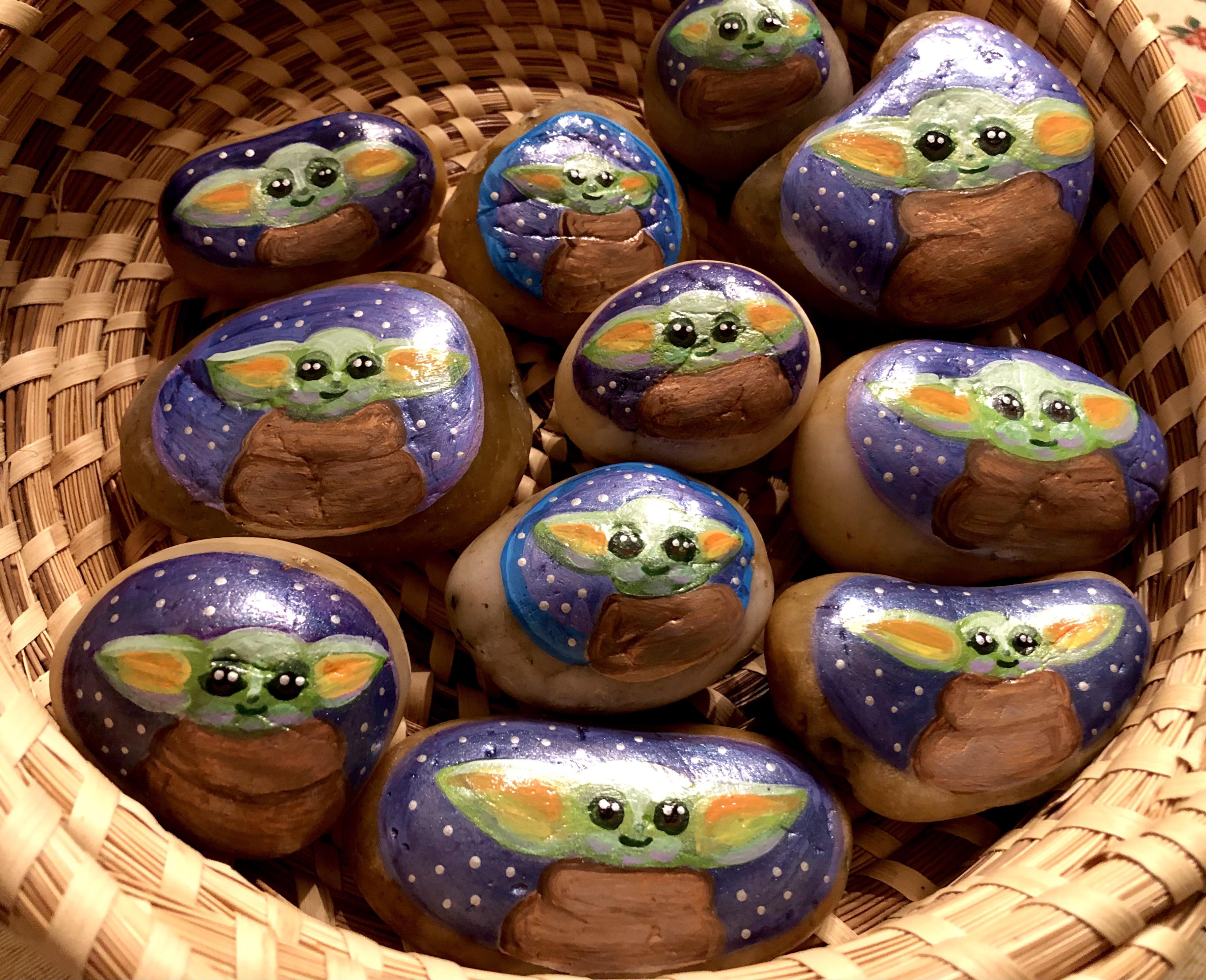 Baby Yoda rocks r/rockpainting
