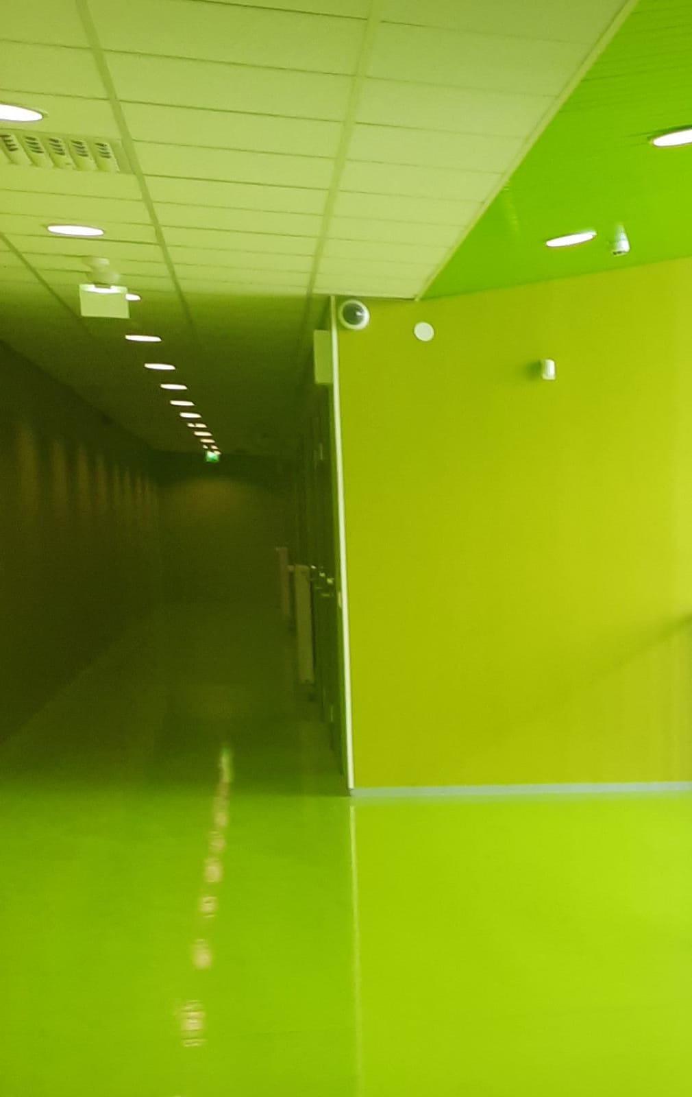 green hallway r/LiminalSpace