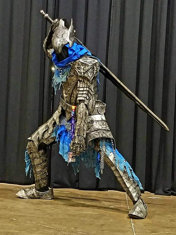 Self I Made An Artorias The Abysswalker Cosplay And Everyone Thinks It S A Picture Of A Figure Gaming